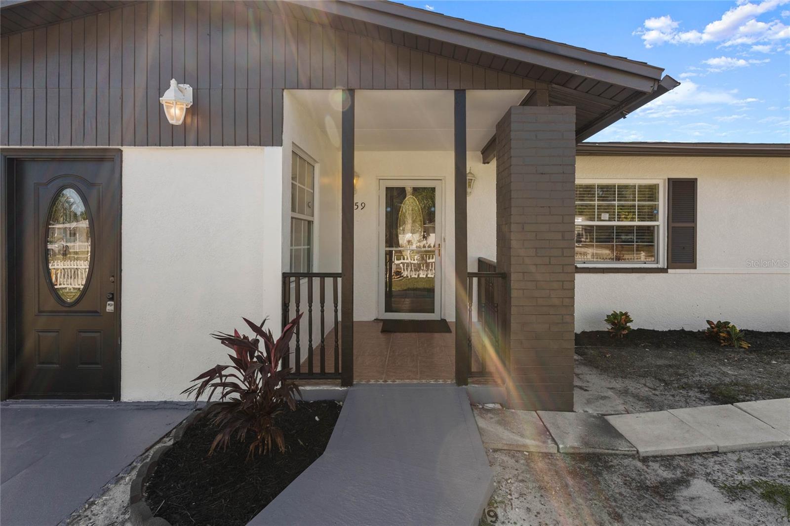 Image 4 of 49 For 2259 Howland Boulevard
