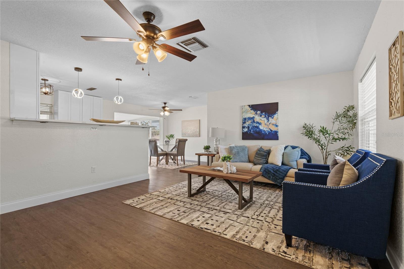 Image 8 of 49 For 2259 Howland Boulevard