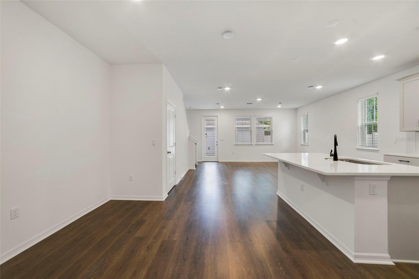 Image 12 of 25 For 155 Aulin Avenue