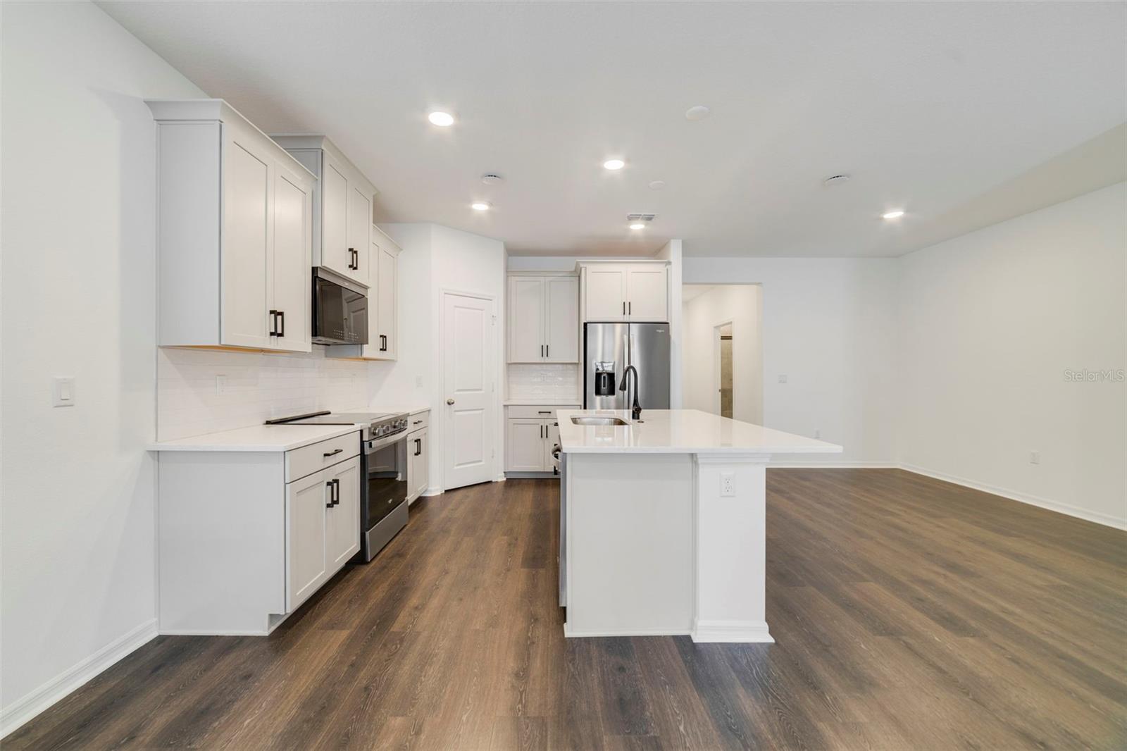 Image 5 of 25 For 155 Aulin Avenue