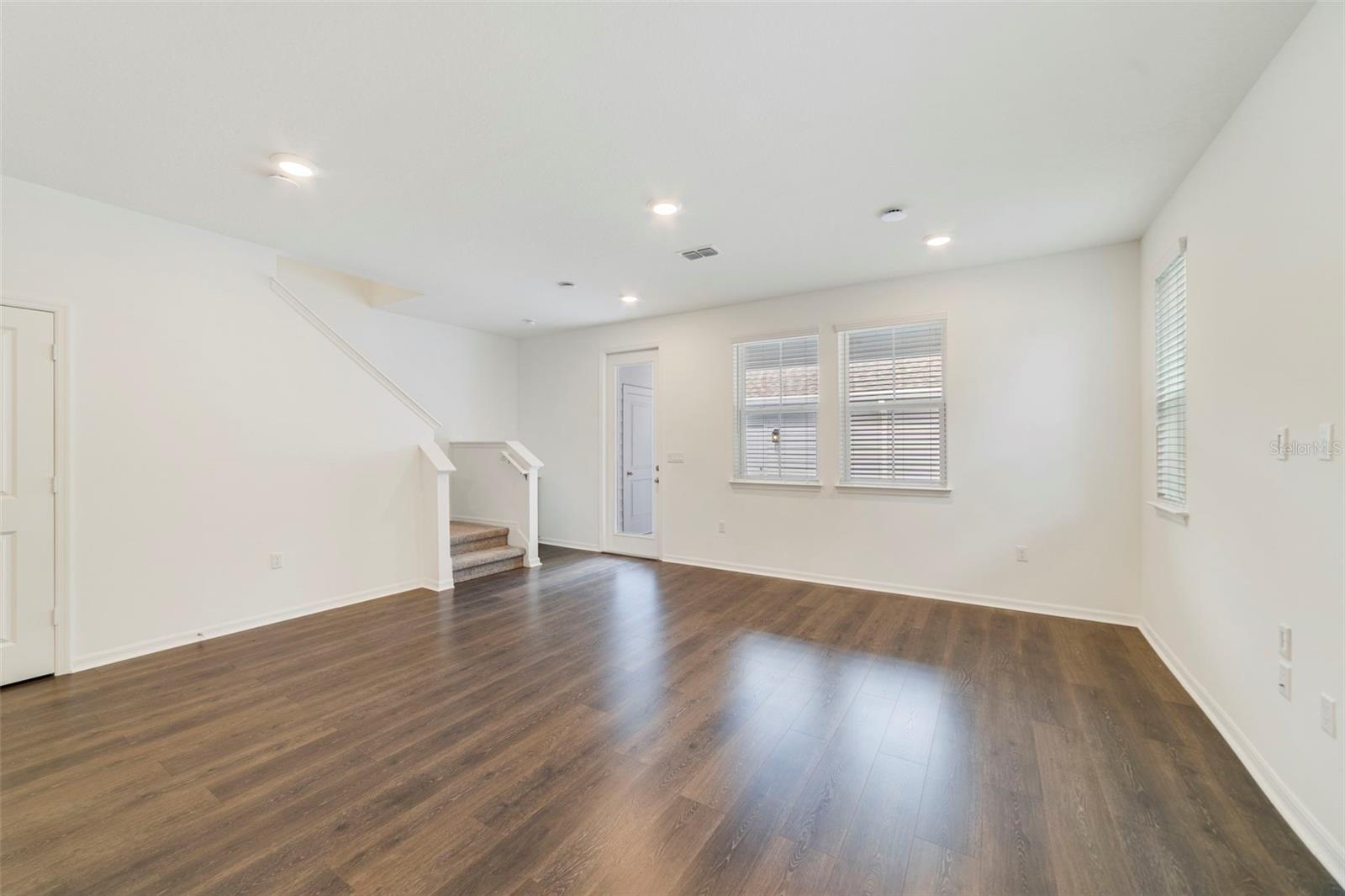 Image 7 of 25 For 155 Aulin Avenue