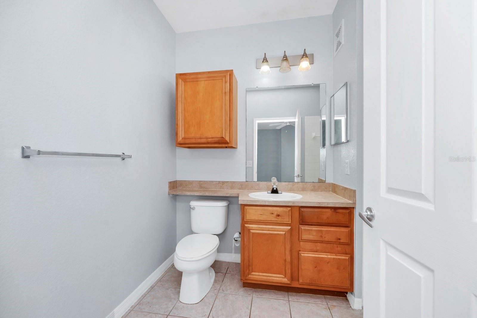 Image 25 of 37 For 6157 Metrowest Boulevard 106