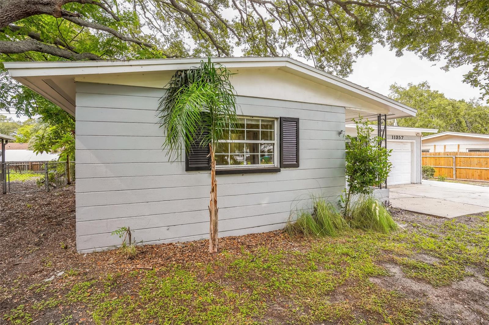 Listing photo id 31 for 11357 116th Avenue