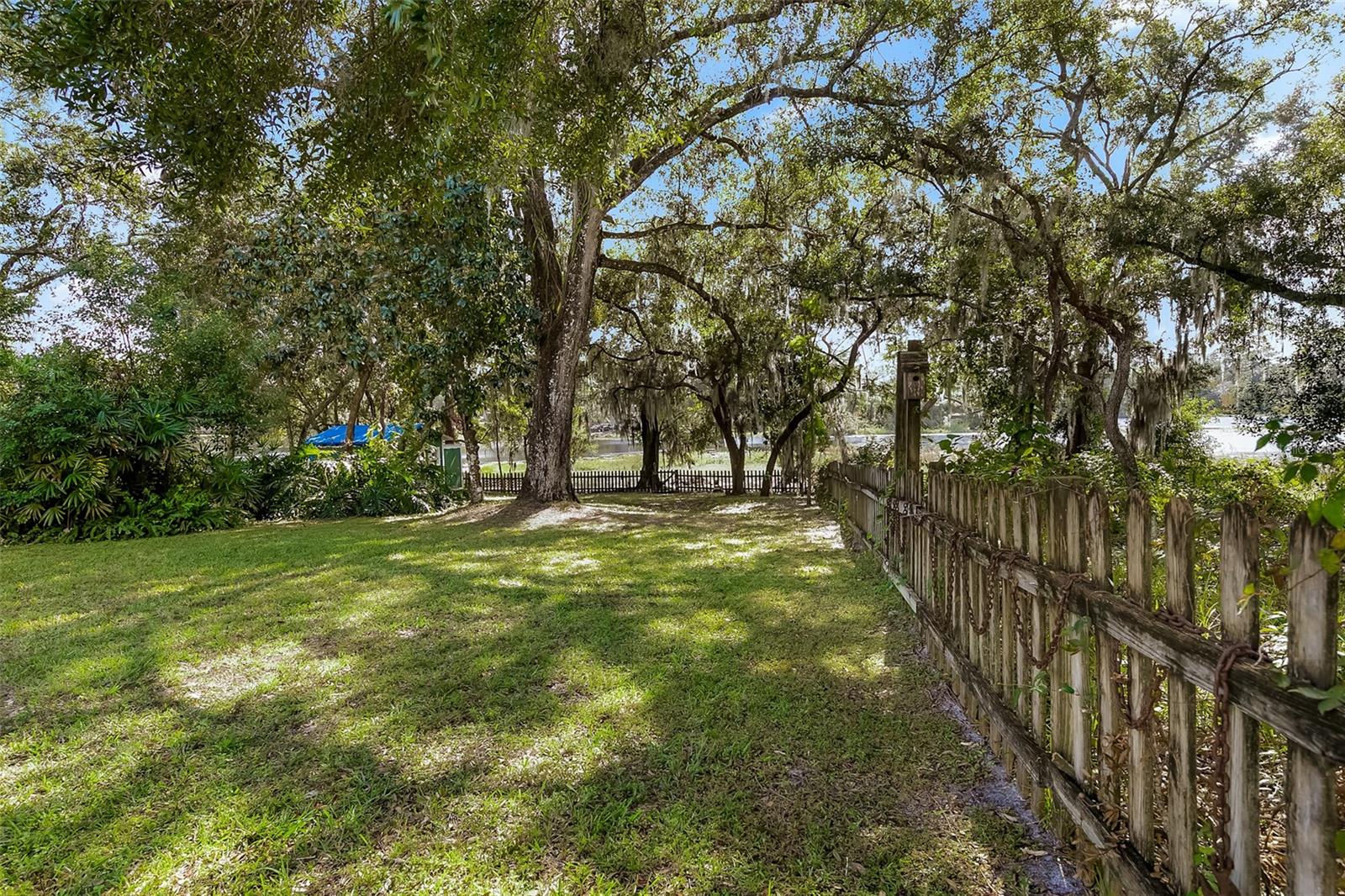 Image 31 of 49 For 143 Debary Drive