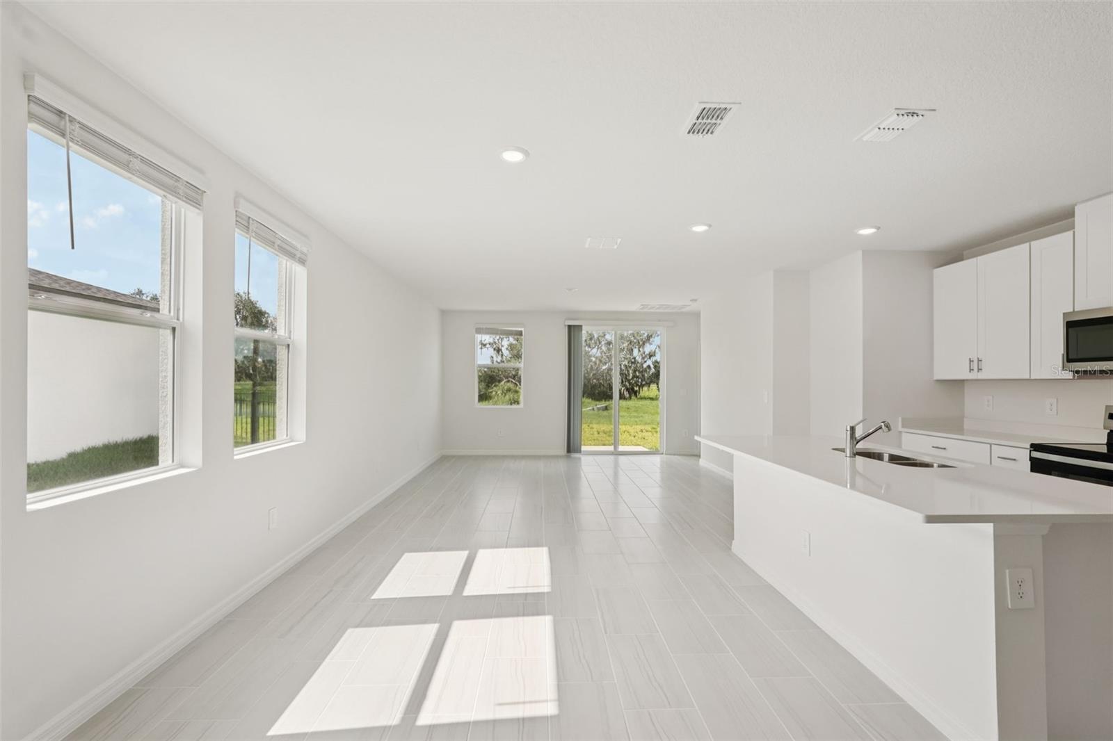 Image 18 of 35 For 14033 Crutchfield Court