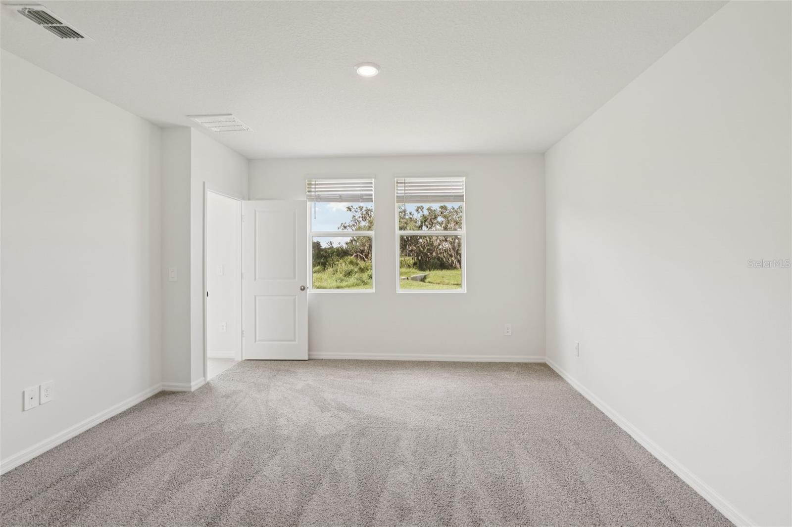 Image 6 of 35 For 14033 Crutchfield Court