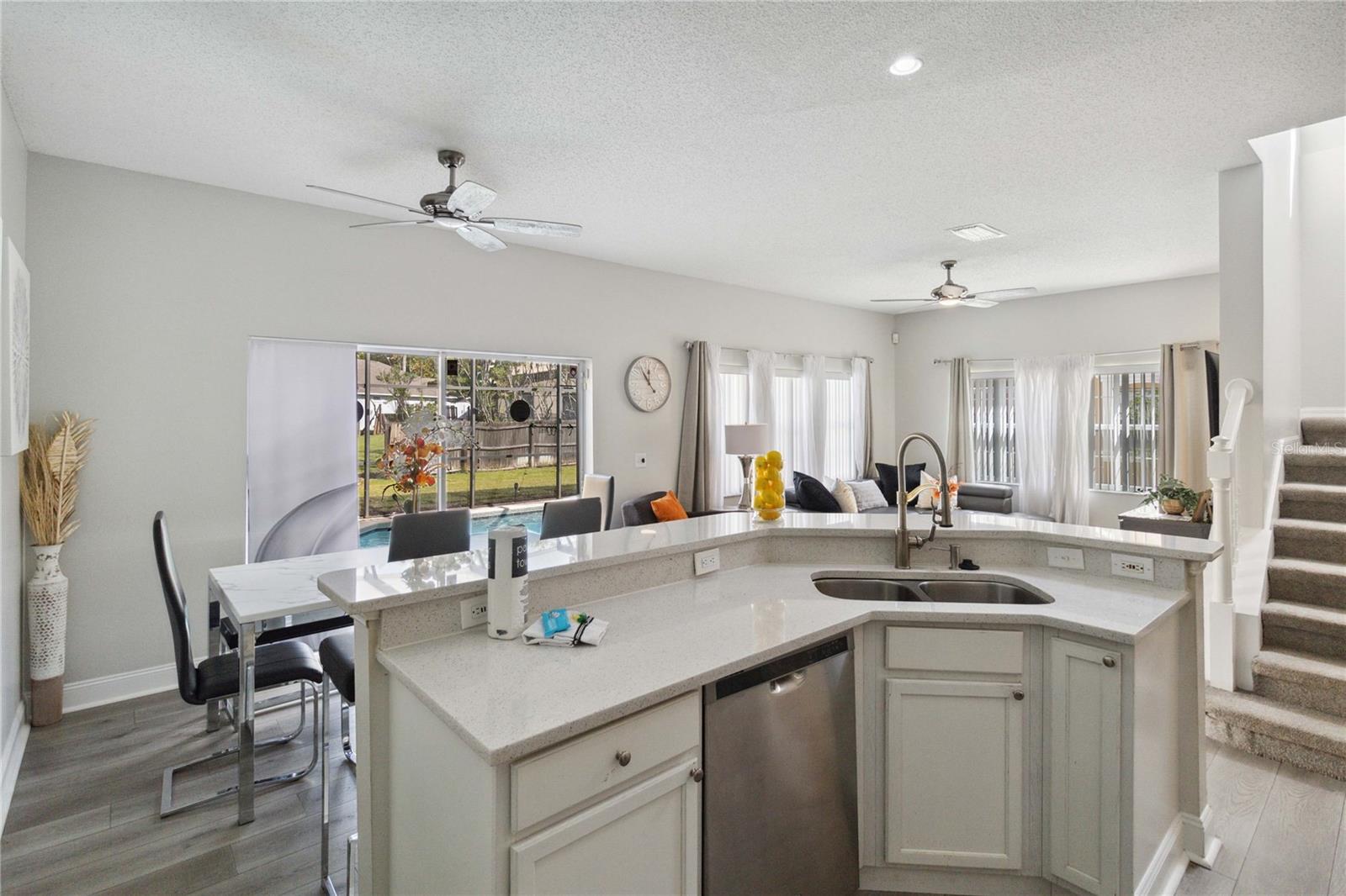 Image 10 of 53 For 4735 Vero Beach Pl