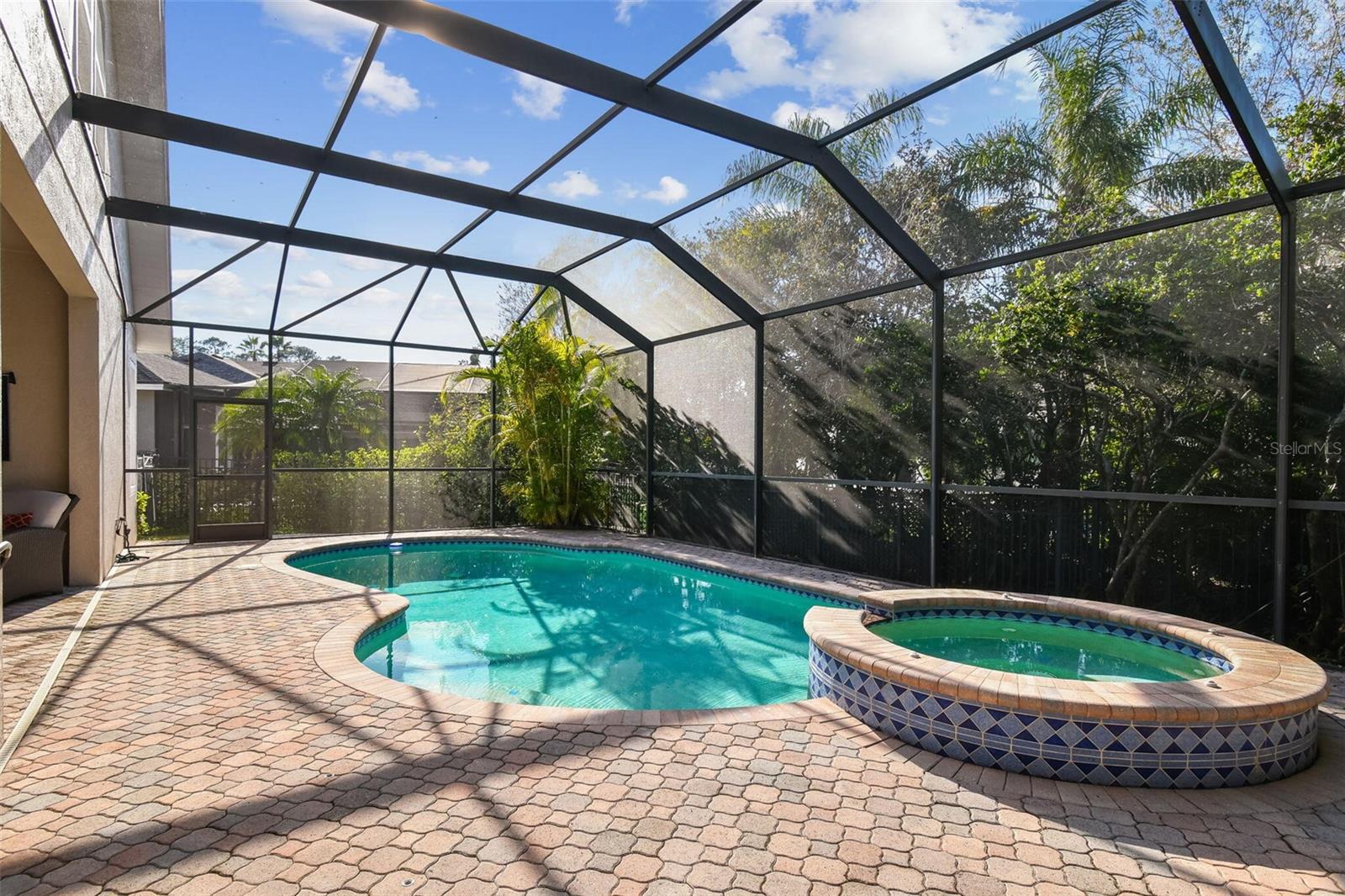 Listing photo id 87 for 11909 Mandevilla Court