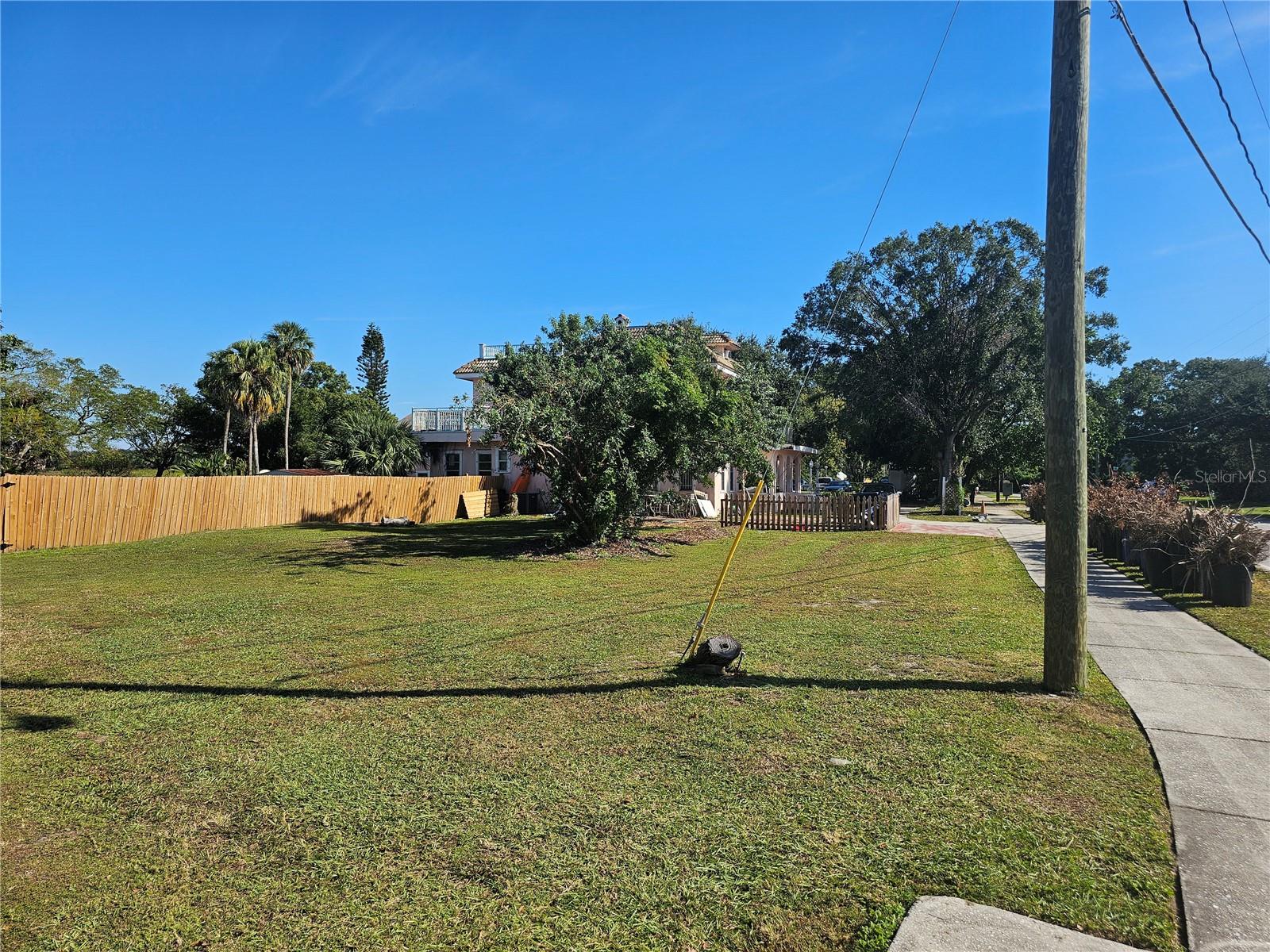 Image 4 of 18 For 4715 Beach Boulevard