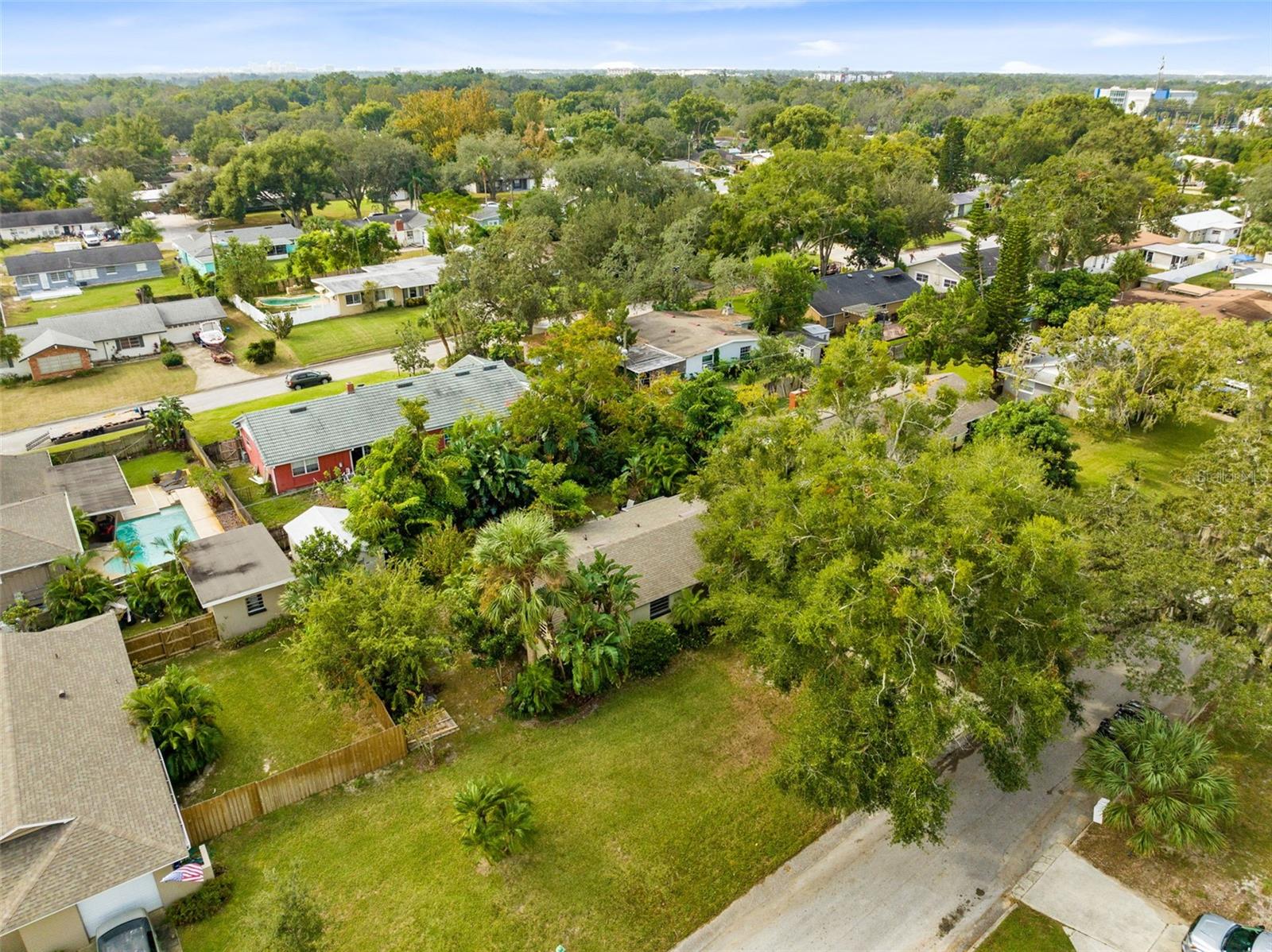Image 33 of 37 For 180 Lakewood Circle