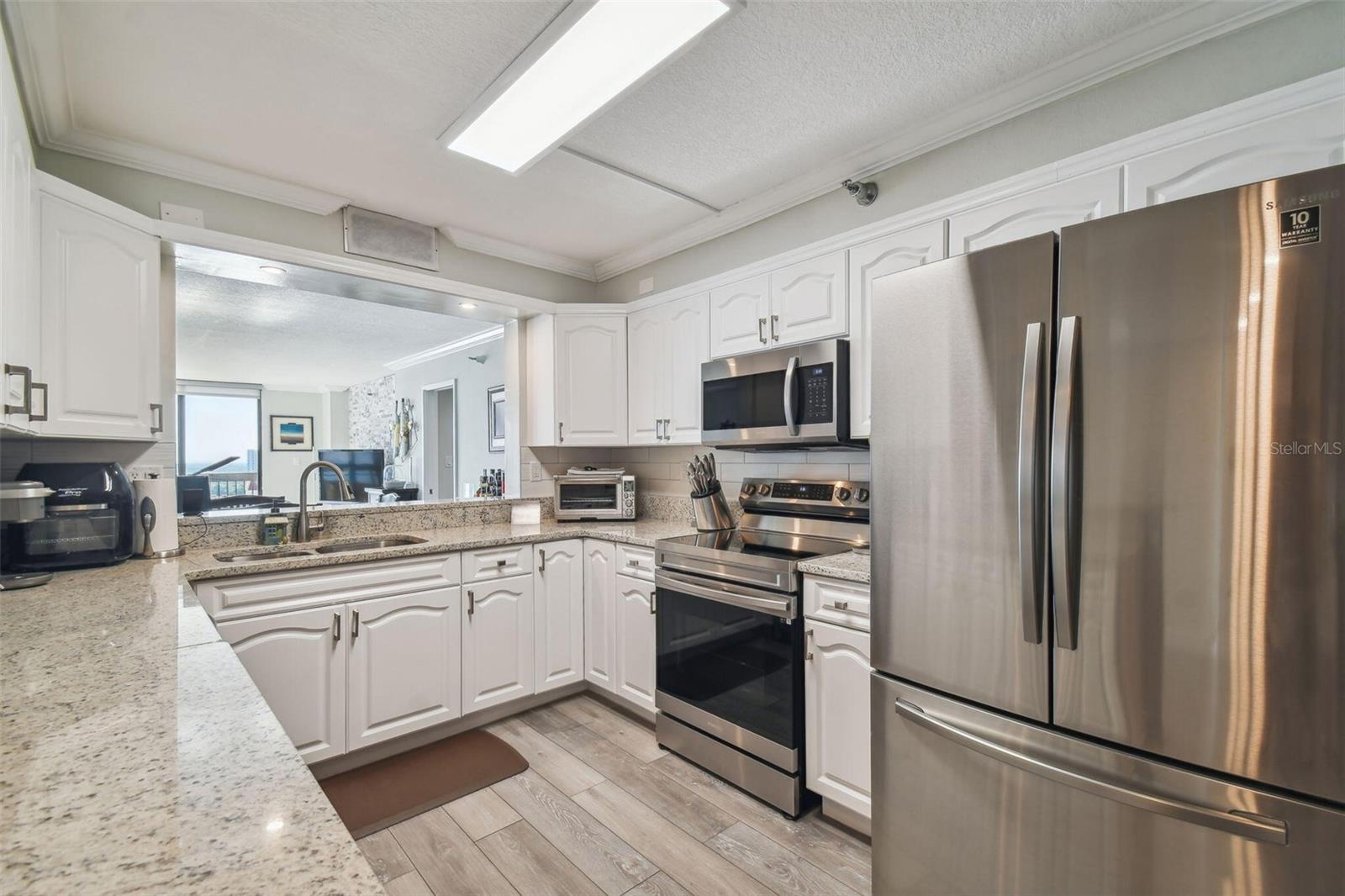 Image 16 of 59 For 2413 Bayshore Boulevard 1404