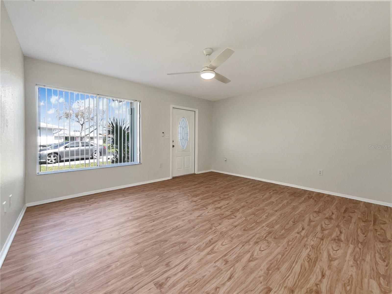Image 3 of 21 For 8381 Chelsea Court