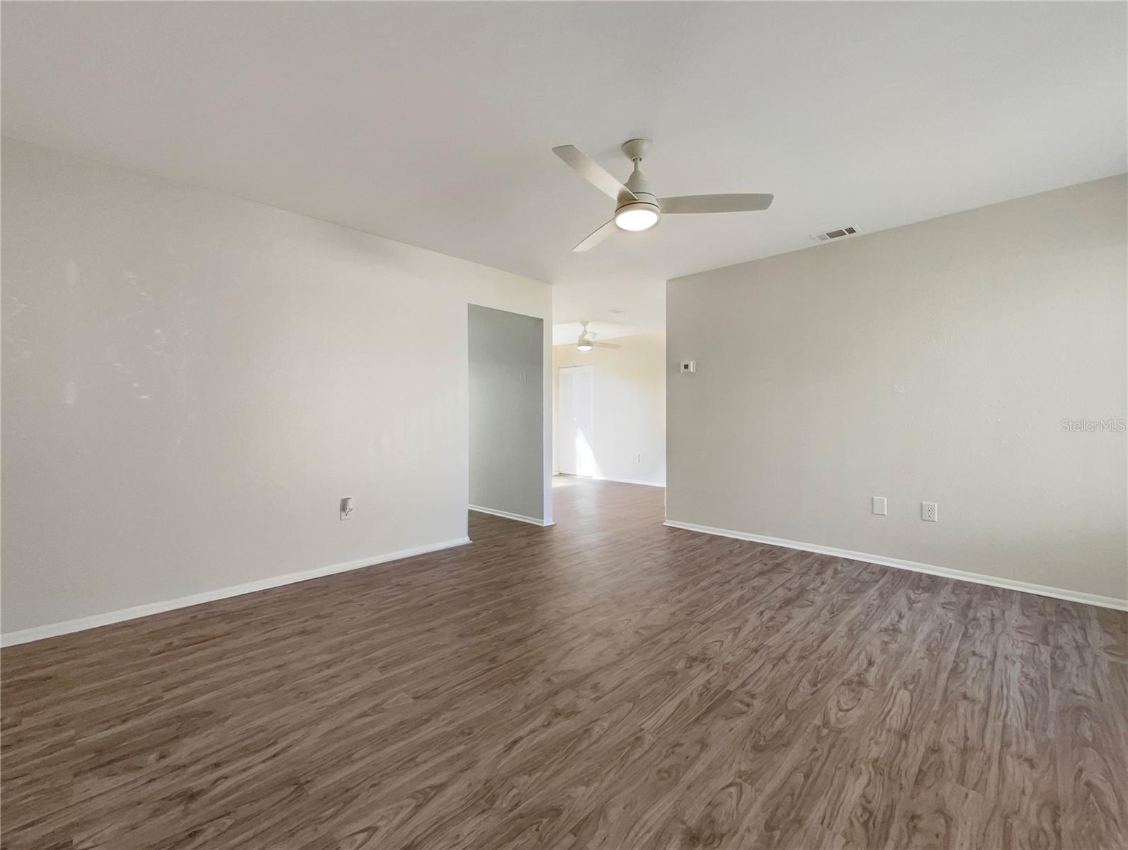 Image 9 of 21 For 8381 Chelsea Court