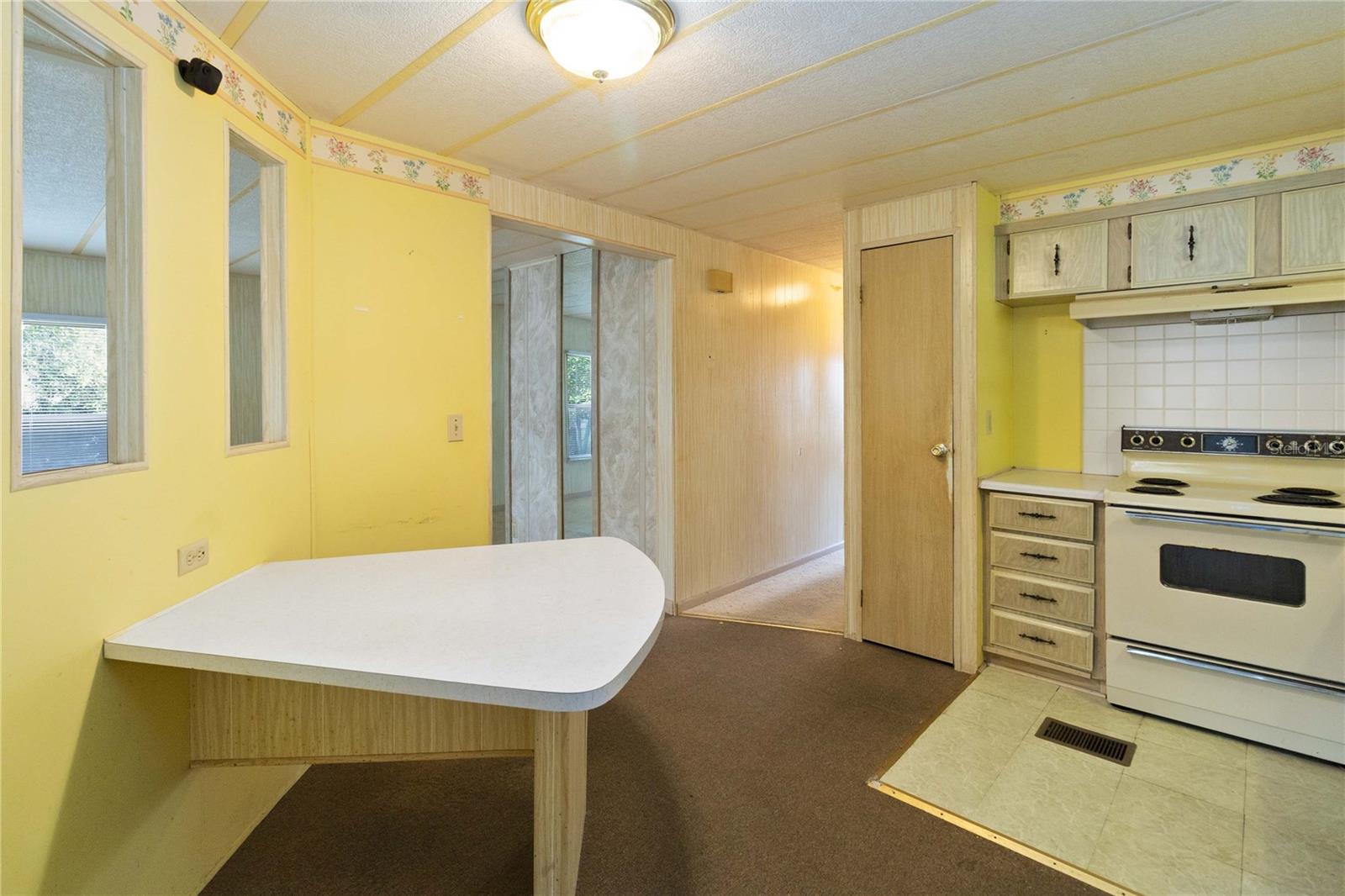 Image 15 of 30 For 130 Florence Boulevard