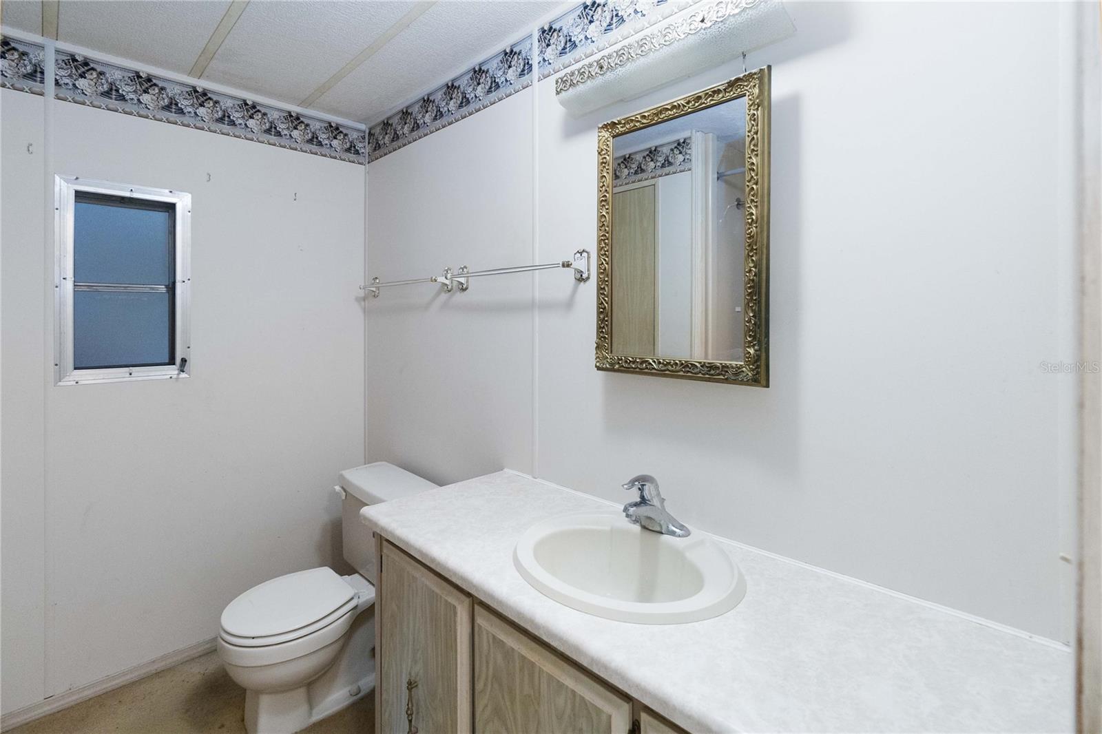 Image 17 of 30 For 130 Florence Boulevard