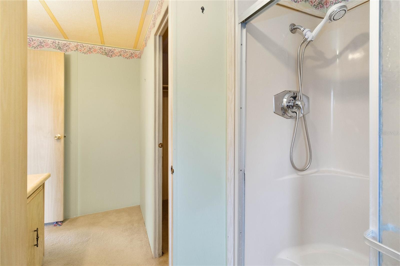 Image 24 of 30 For 130 Florence Boulevard