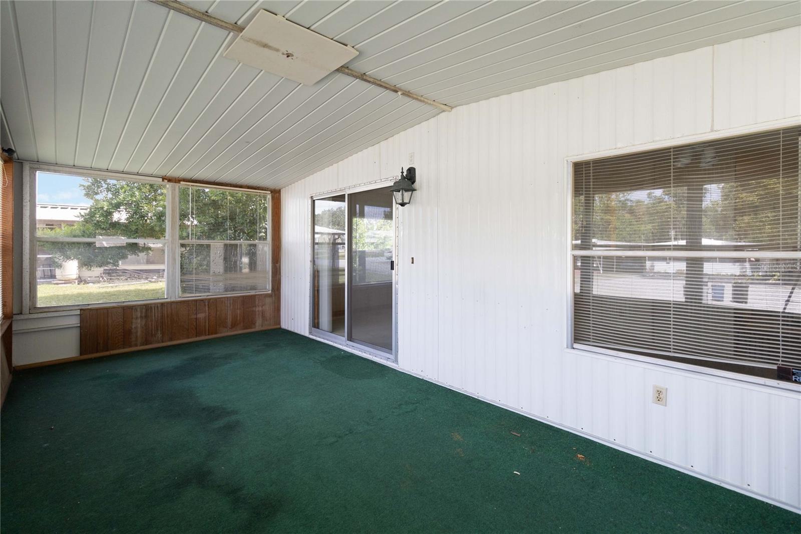 Image 26 of 30 For 130 Florence Boulevard