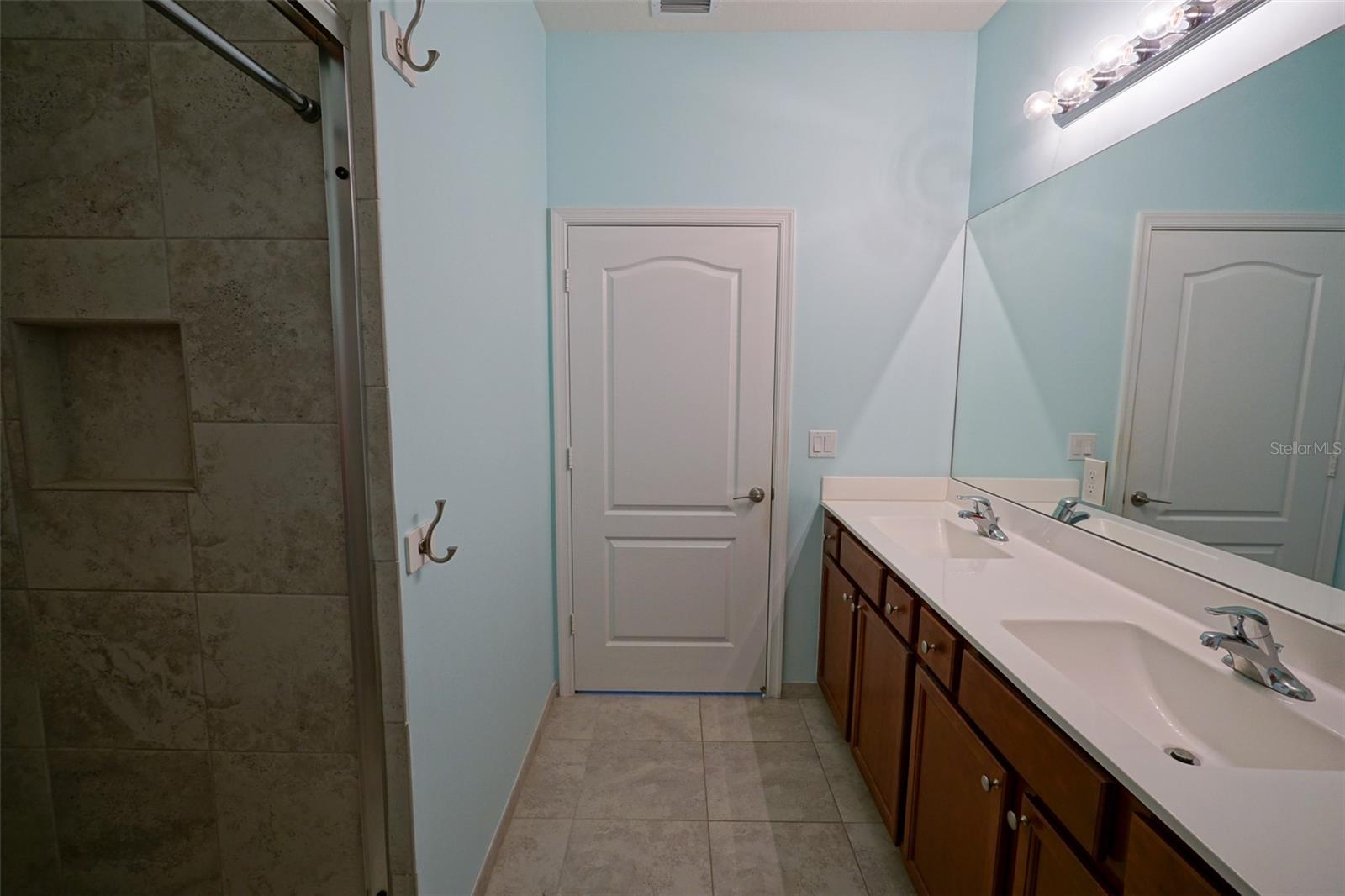 Image 24 of 63 For 9869 Villa Circle