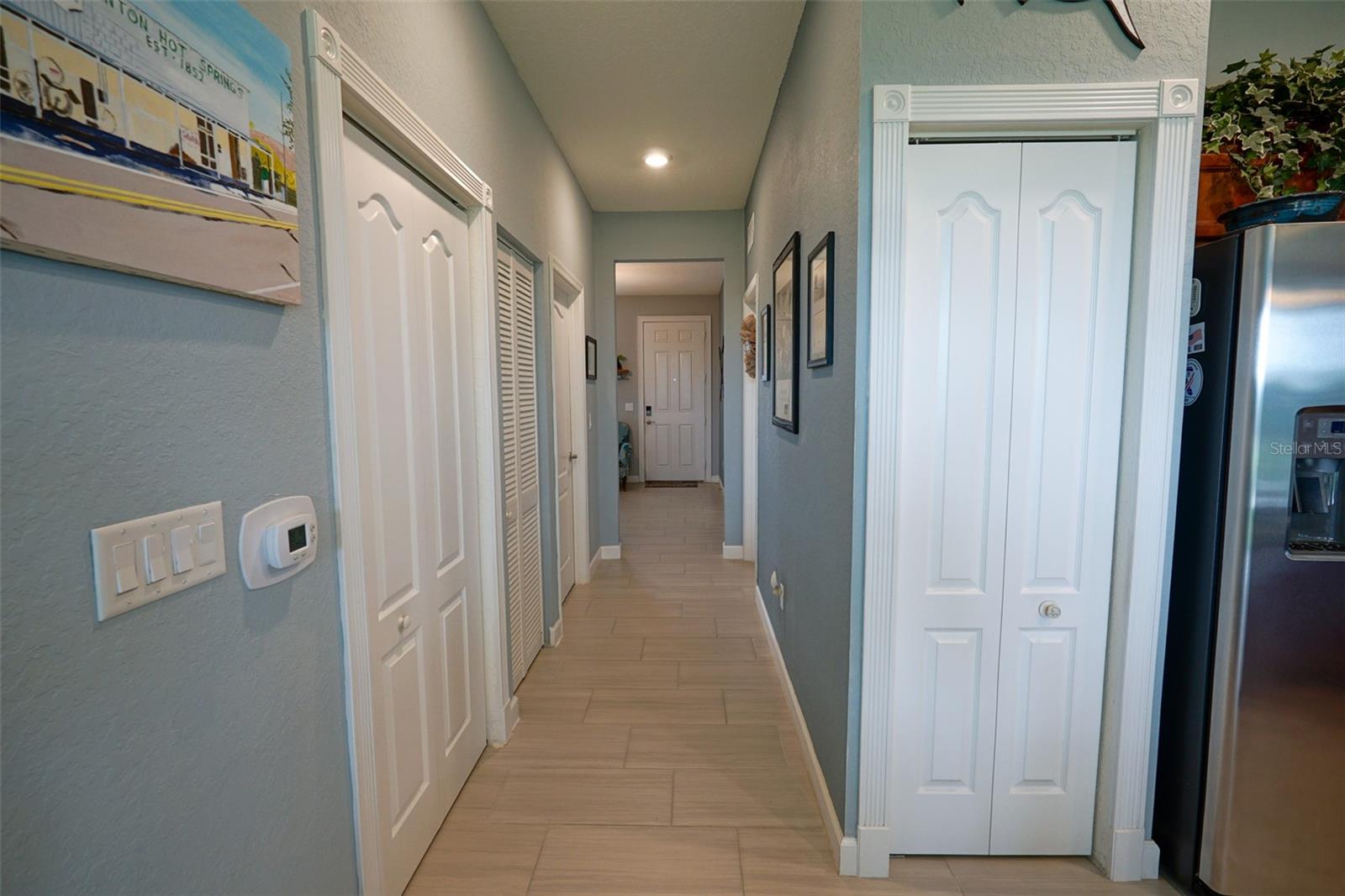 Image 26 of 63 For 9869 Villa Circle