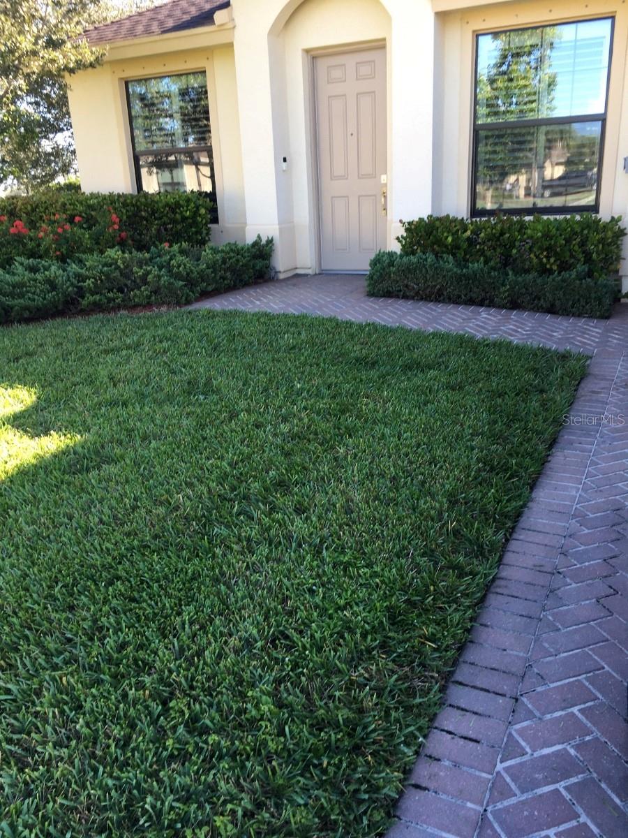 Image 5 of 63 For 9869 Villa Circle