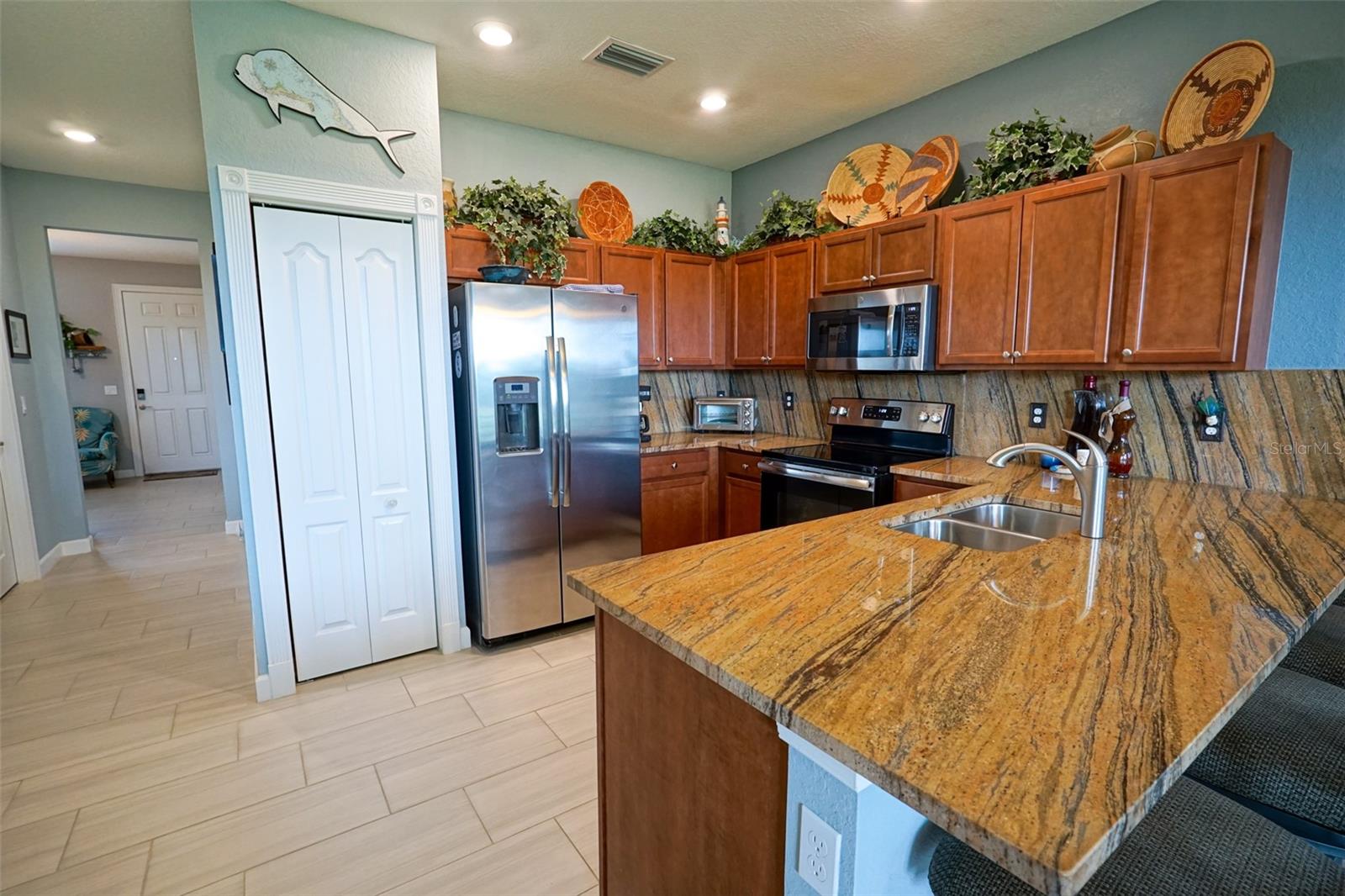 Image 7 of 63 For 9869 Villa Circle