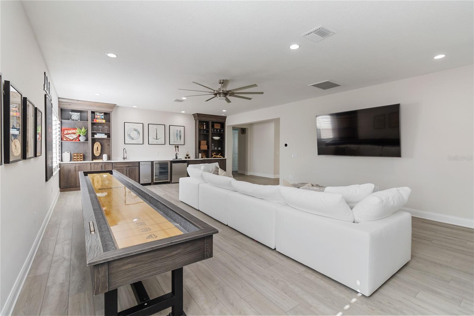 Image 26 of 50 For 10159 Royal Island Court