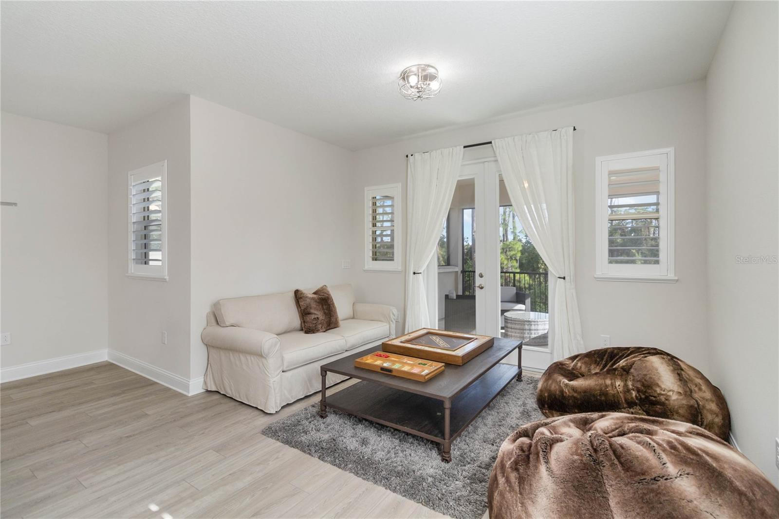 Image 27 of 50 For 10159 Royal Island Court