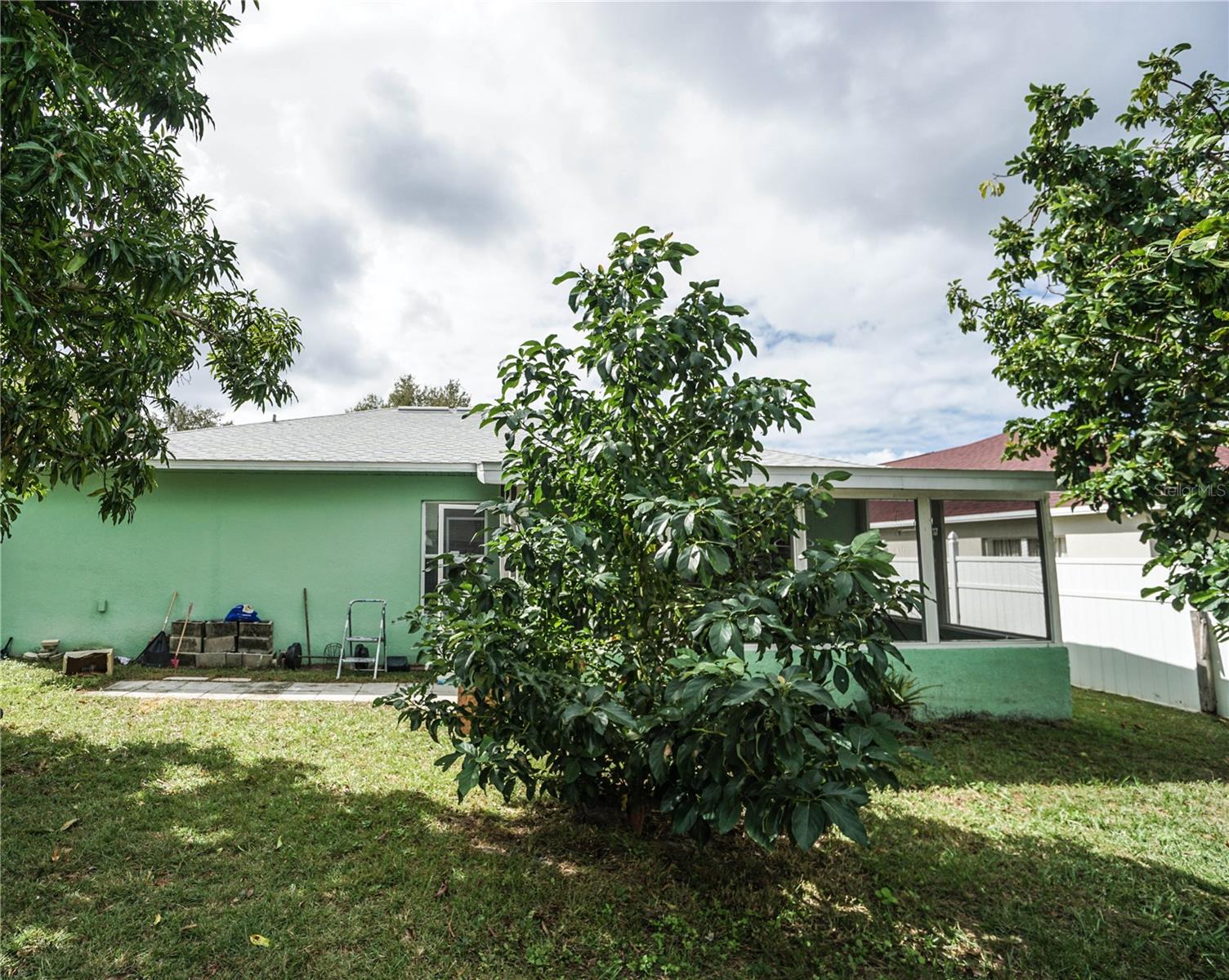Image 20 of 22 For 532 Ronshelle Avenue