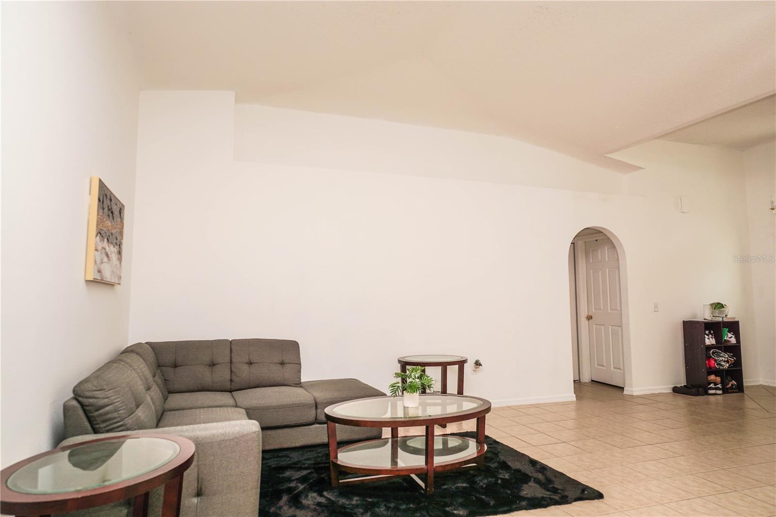 Image 7 of 22 For 532 Ronshelle Avenue