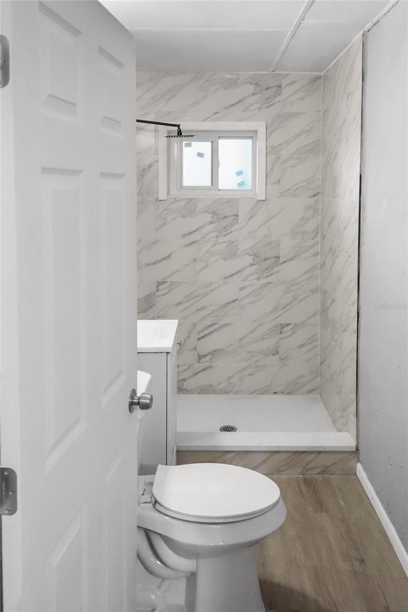Image 15 of 29 For 1313 39th Street