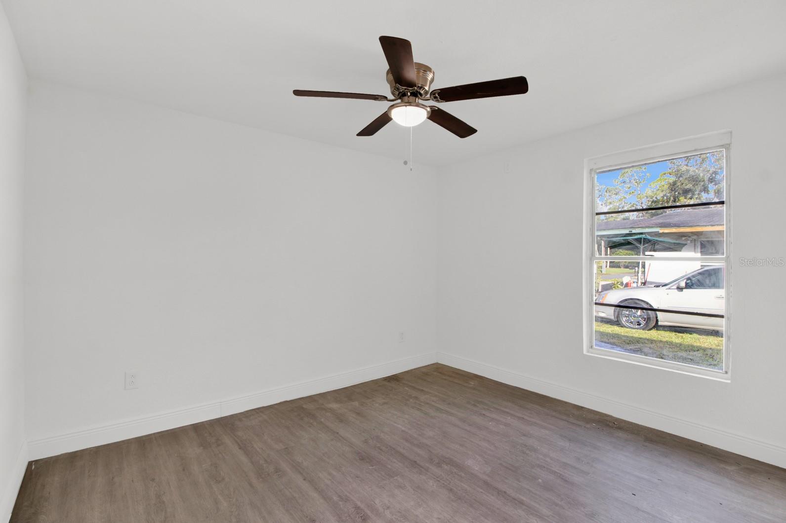 Image 8 of 13 For 841 Vernon Street
