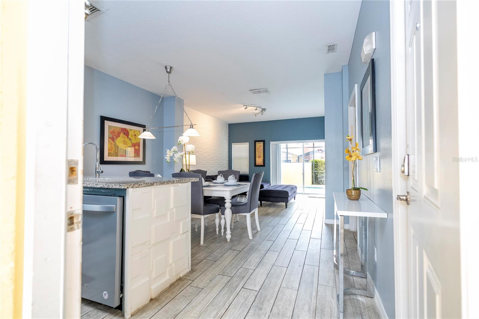 Image 4 of 43 For 3004 White Orchid Road