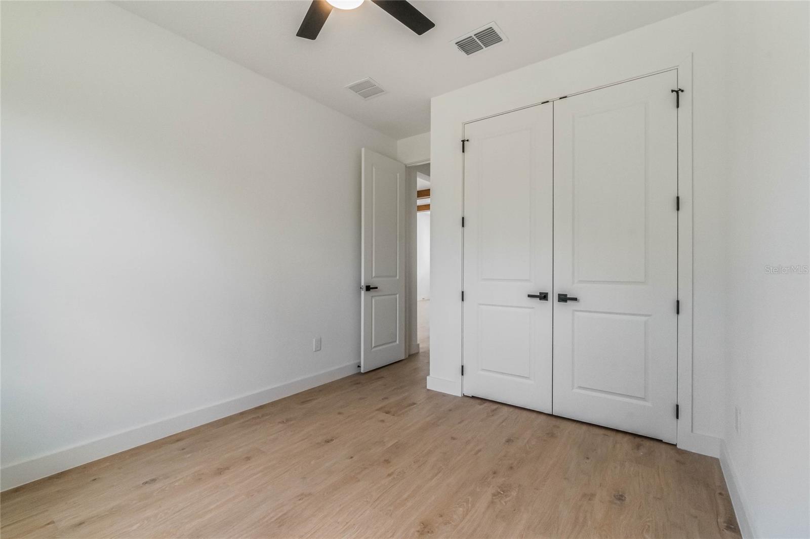 Image 19 of 30 For 521 Garbelmann Street Sw