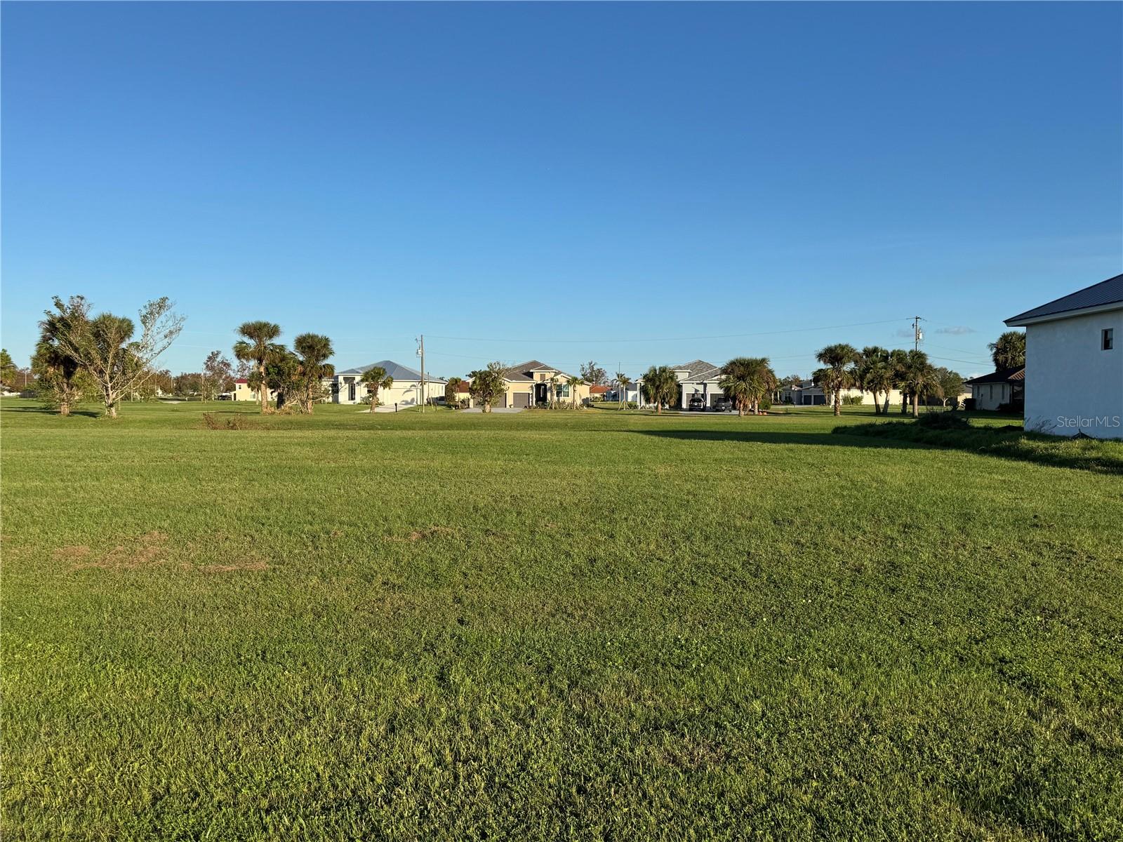 Image 7 of 10 For 16372 Cape Horn Boulevard