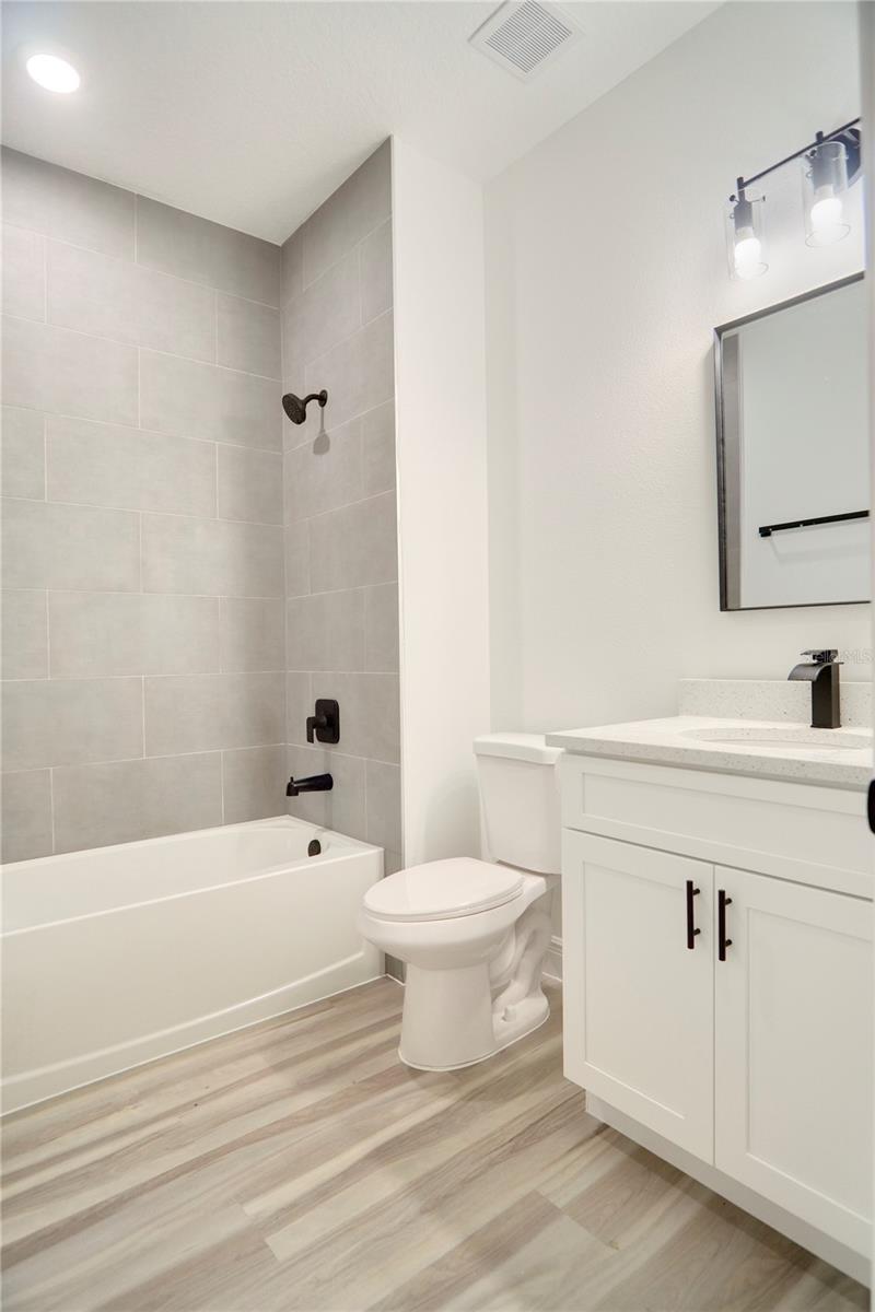Image 17 of 19 For 16270 29th Court Road