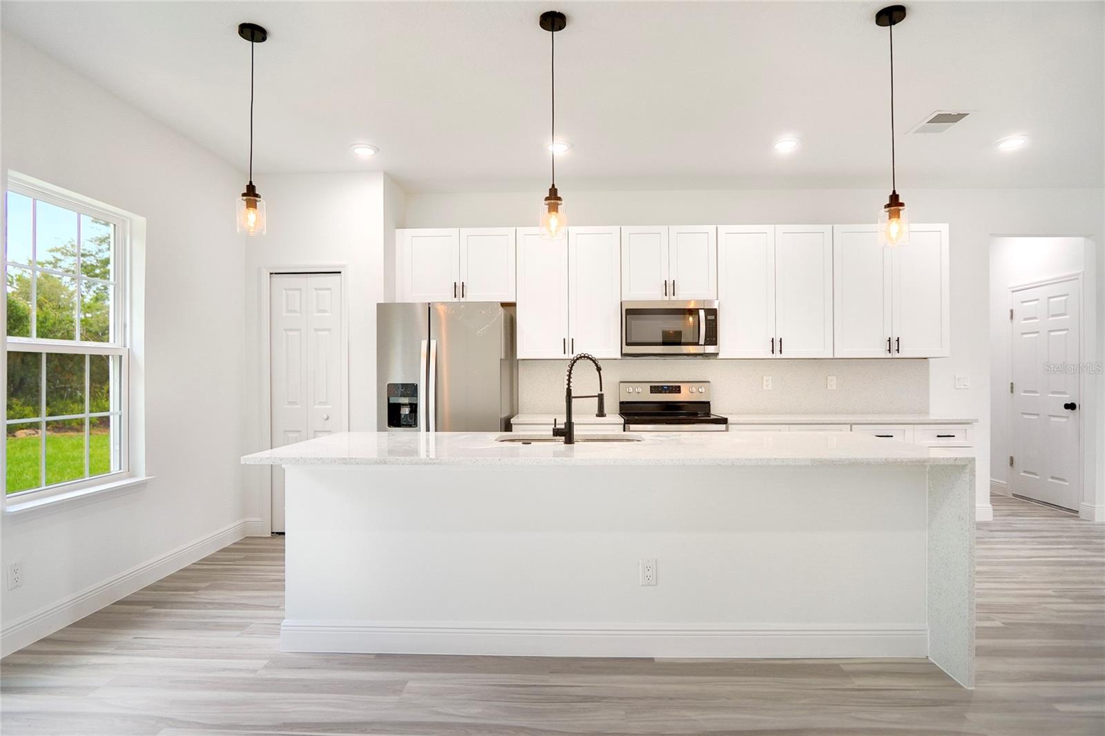Image 4 of 19 For 16270 29th Court Road