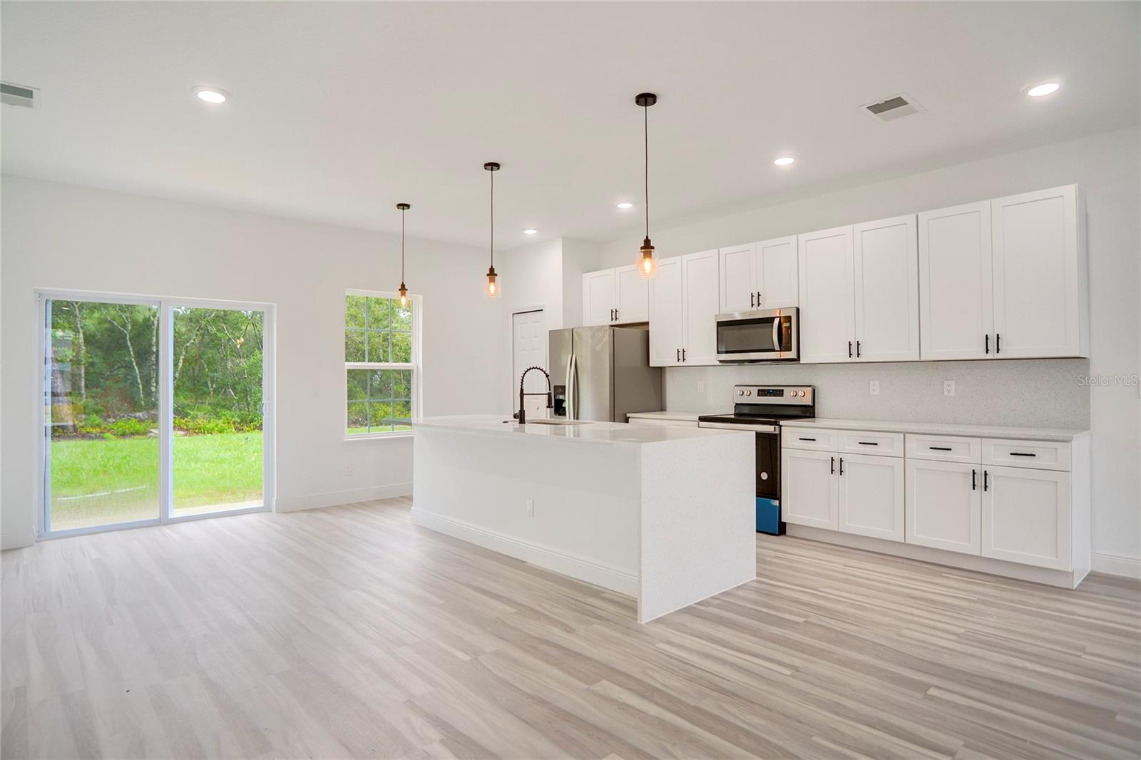 Image 5 of 19 For 16270 29th Court Road