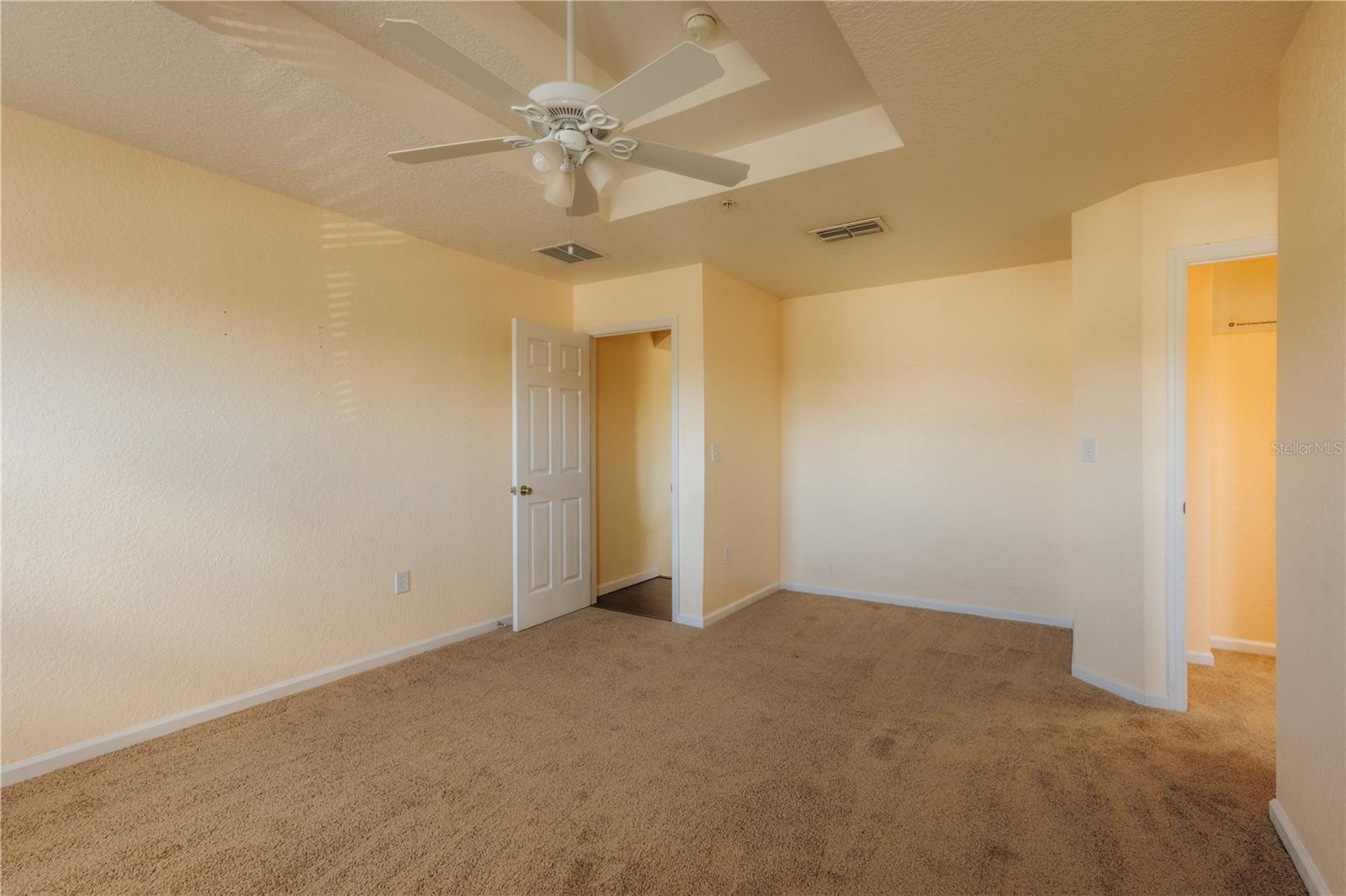 Image 21 of 43 For 13910 Dove Wing Court