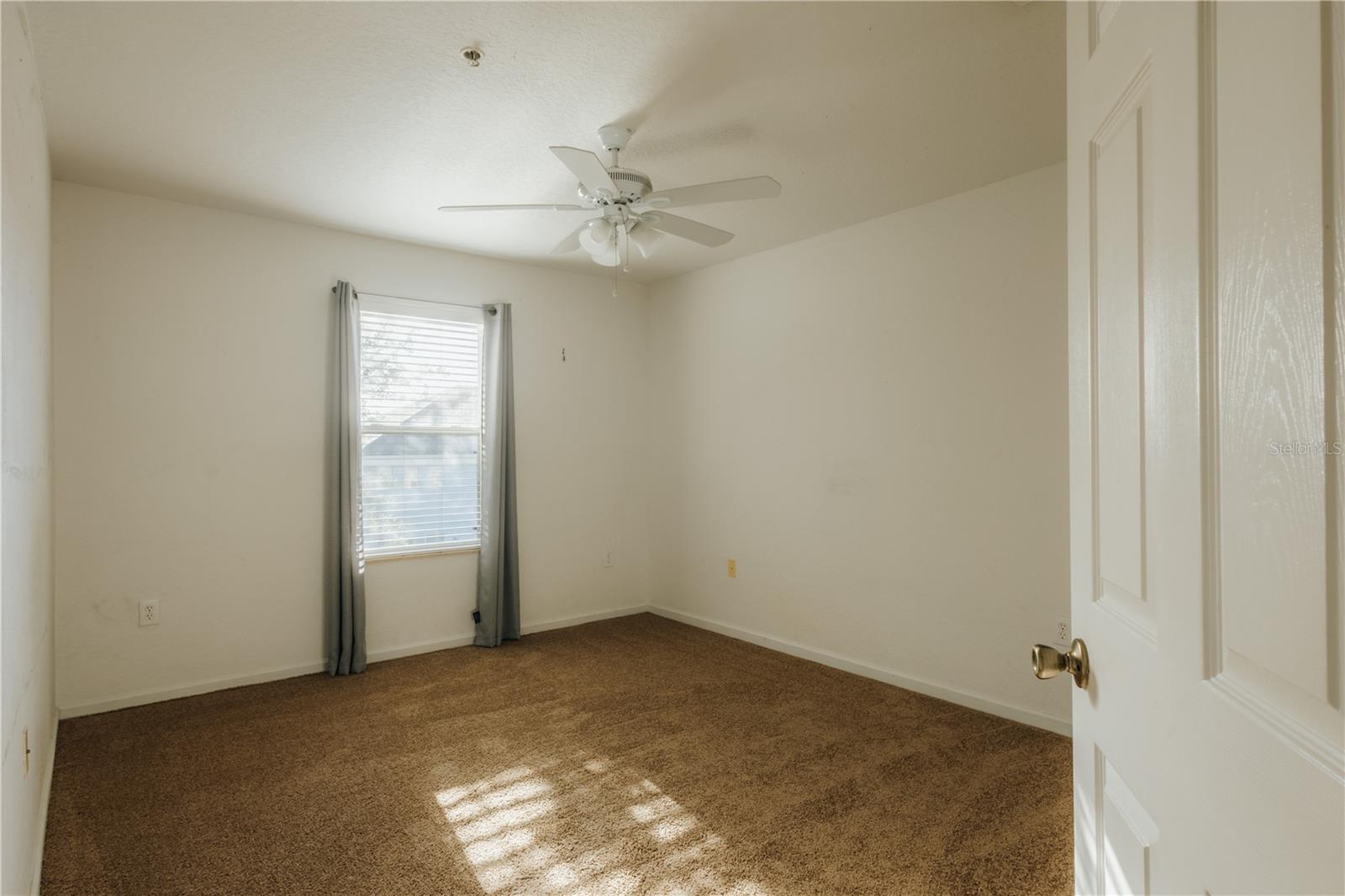 Image 29 of 43 For 13910 Dove Wing Court
