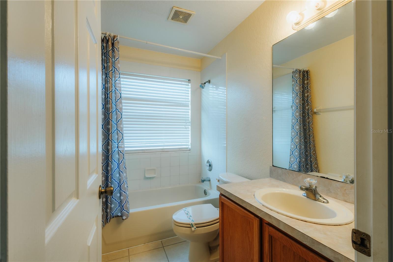Image 34 of 43 For 13910 Dove Wing Court