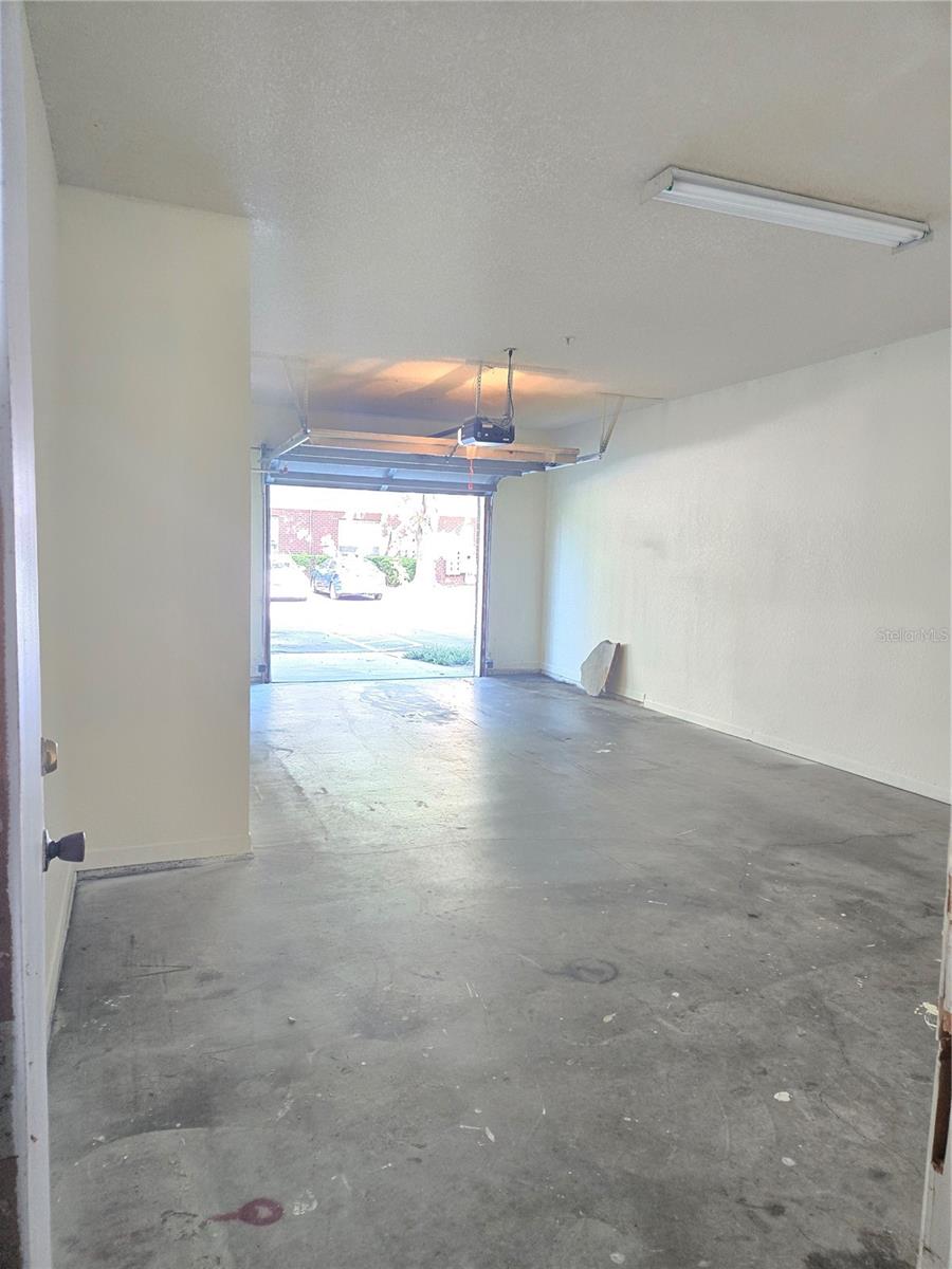 Image 32 of 34 For 13103 Mulberry Park Drive 817