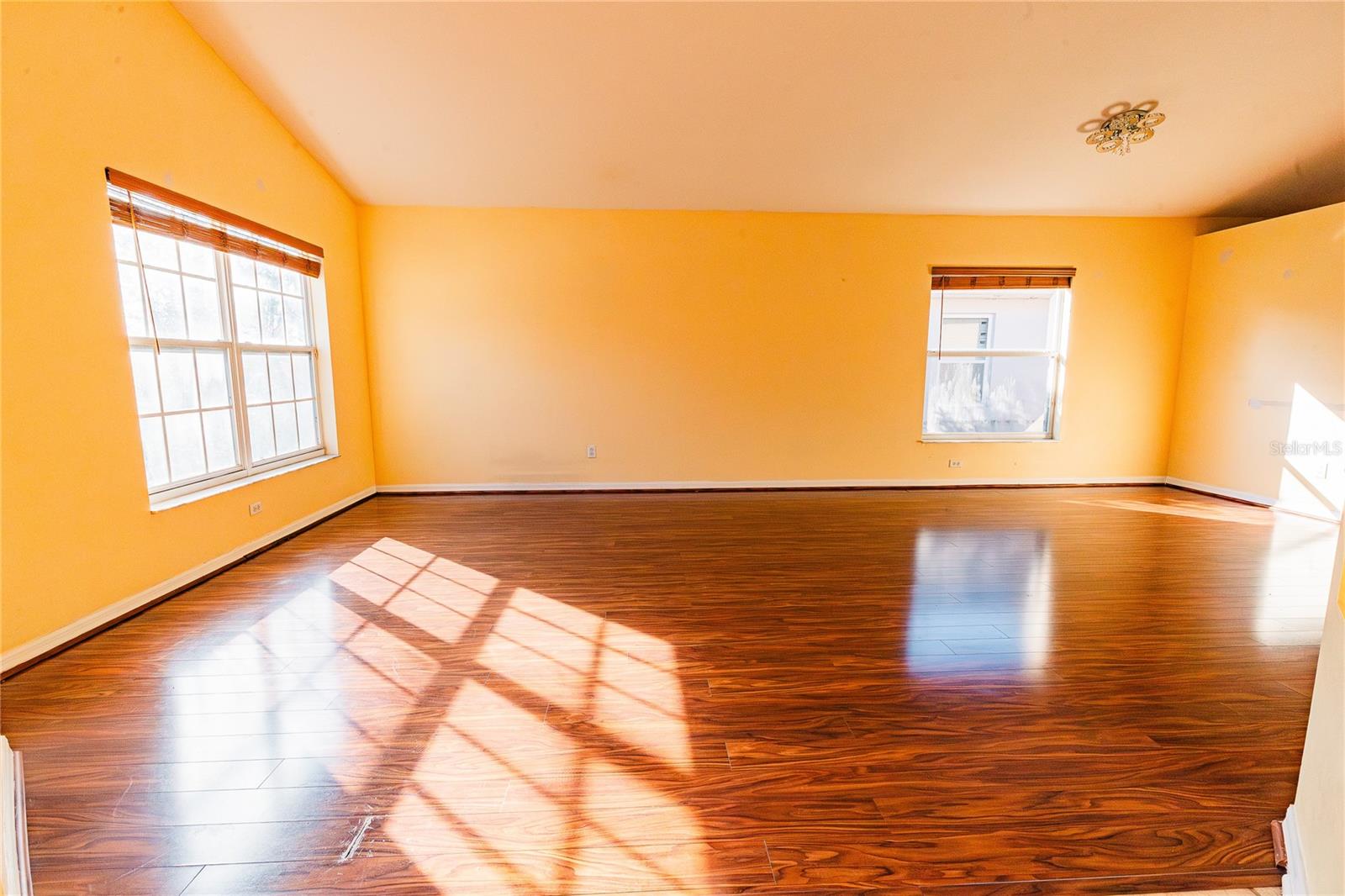 Image 25 of 30 For 1844 Oxton Court