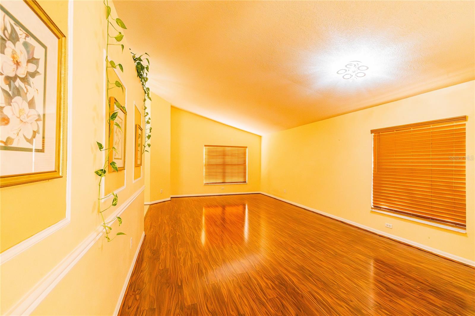 Image 5 of 30 For 1844 Oxton Court