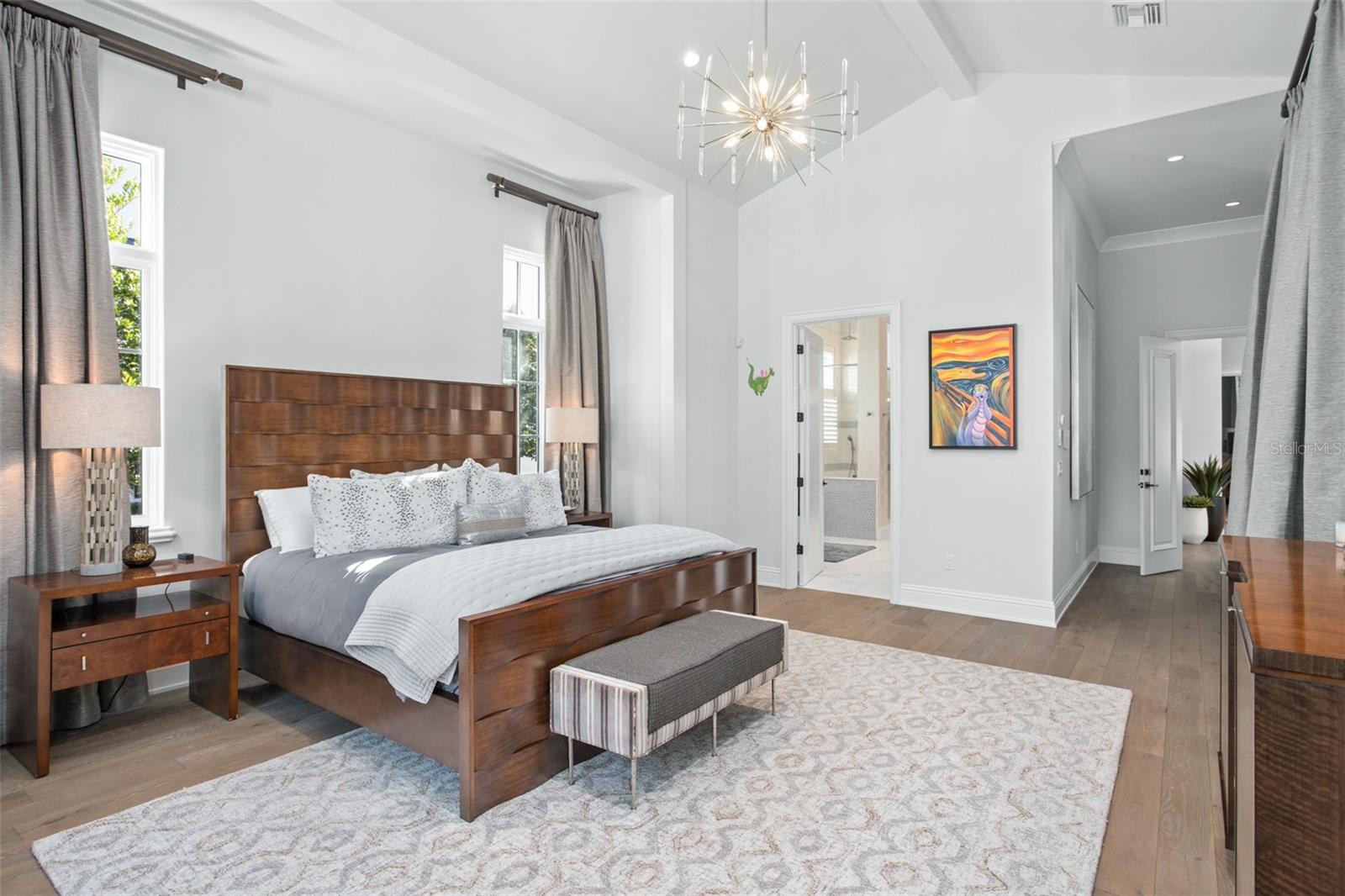 Image 19 of 56 For 10331 Los Feliz Drive