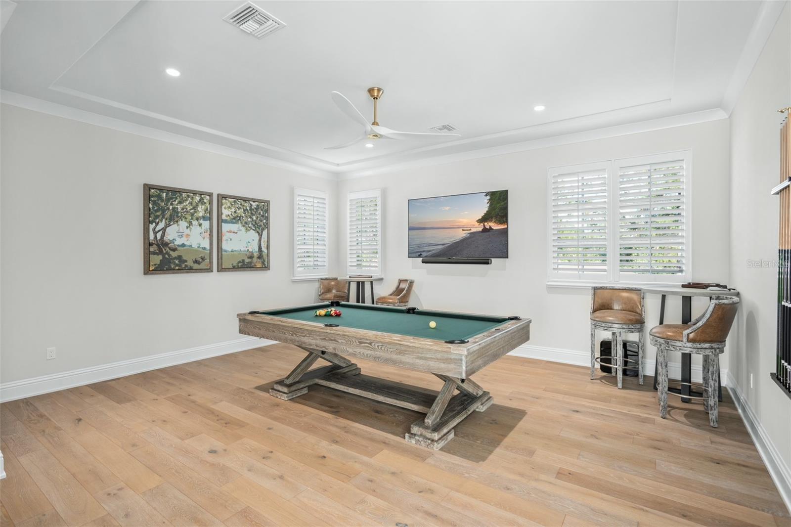 Image 34 of 56 For 10331 Los Feliz Drive