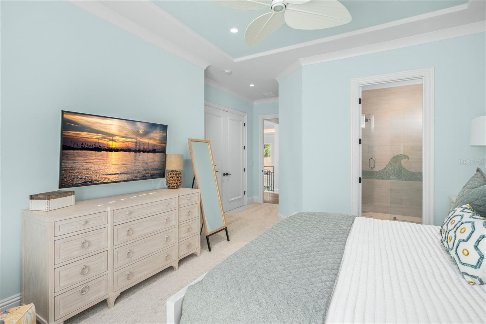 Image 41 of 56 For 10331 Los Feliz Drive