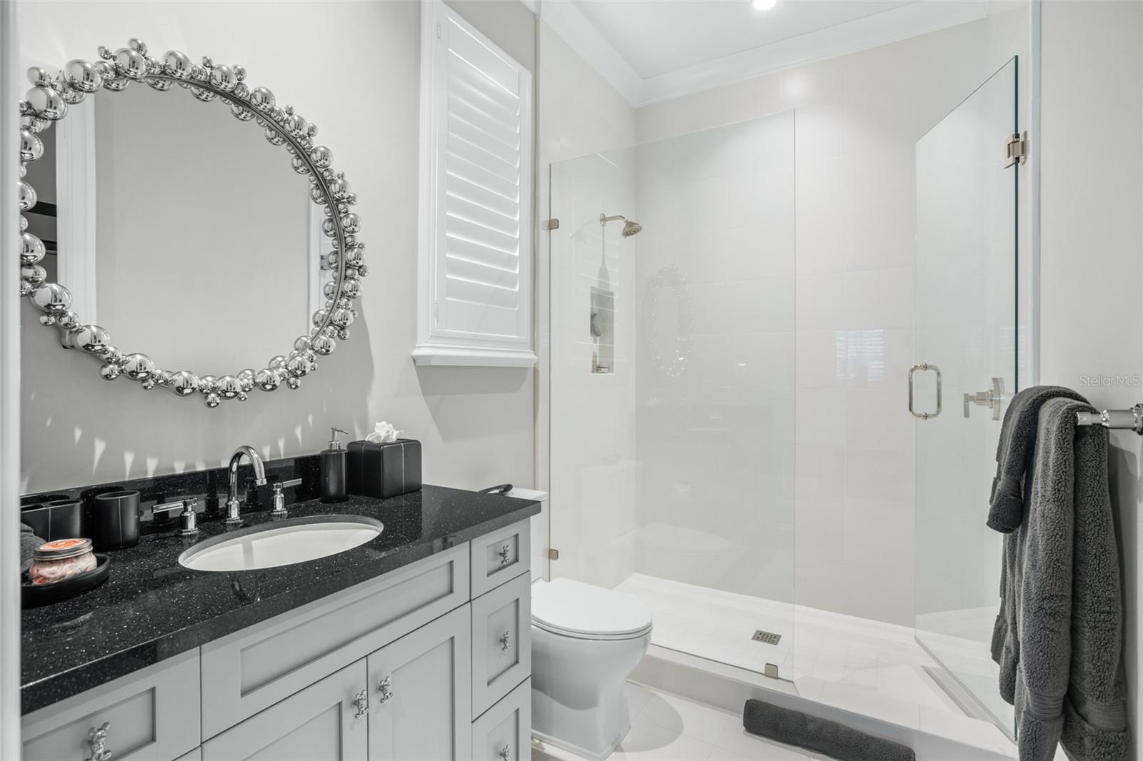 Image 45 of 56 For 10331 Los Feliz Drive