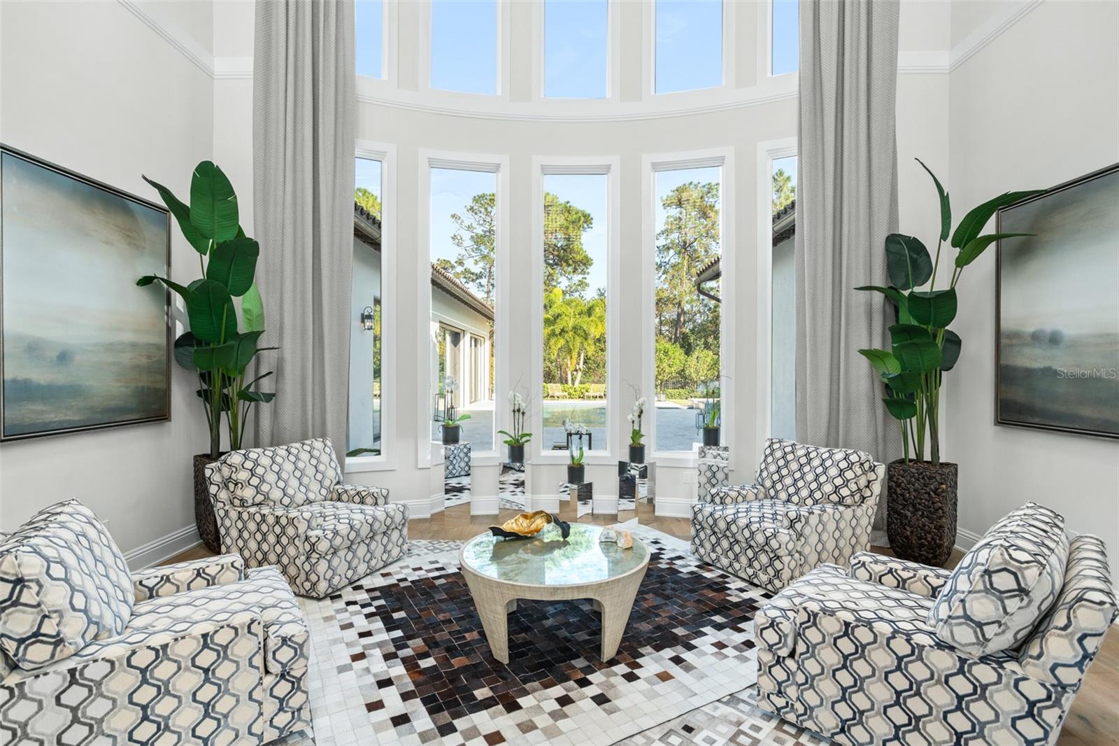 Image 5 of 56 For 10331 Los Feliz Drive
