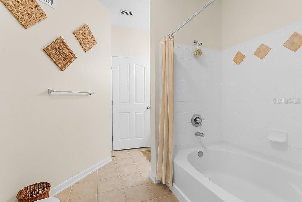 Image 16 of 24 For 12843 Madison Pointe Circle 107