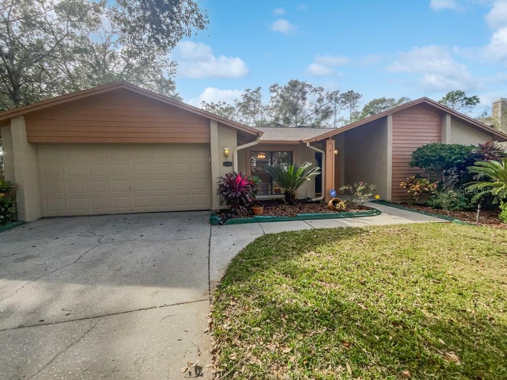 Details for 16504 Cranwood Place, TAMPA, FL 33618